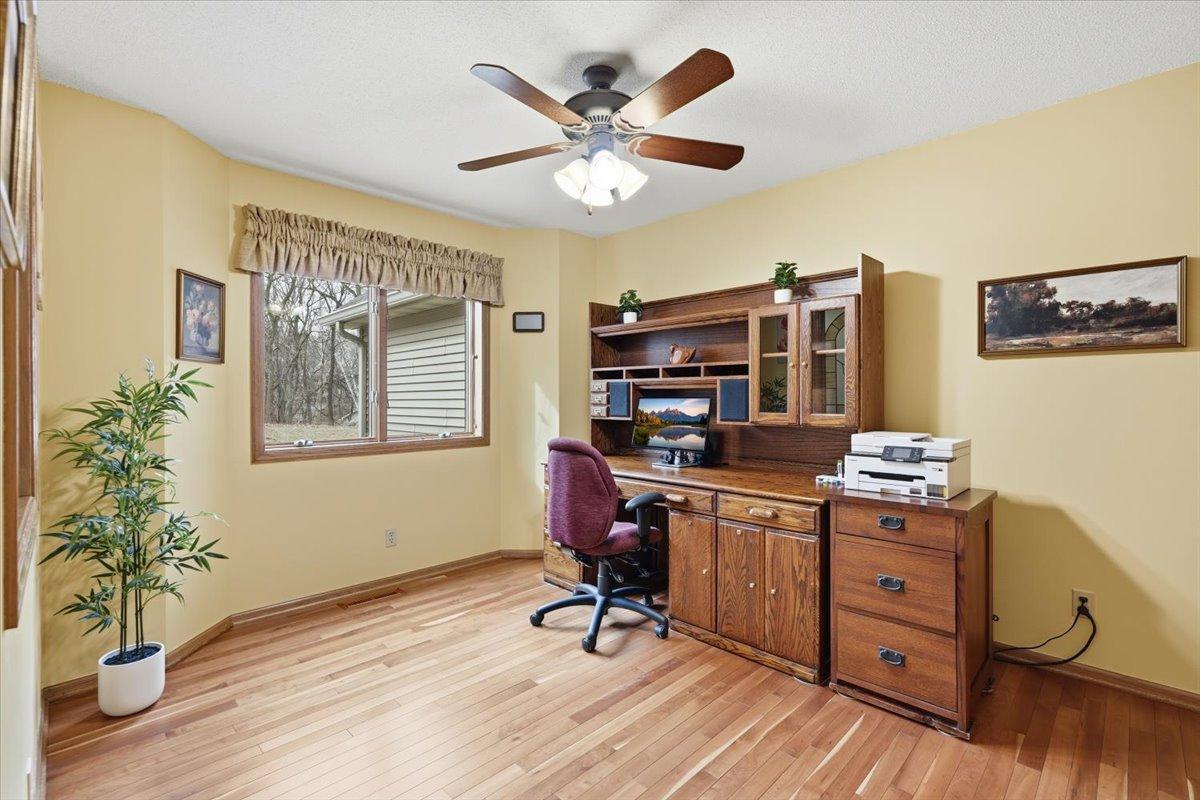 561 Deer Ridge Lane S