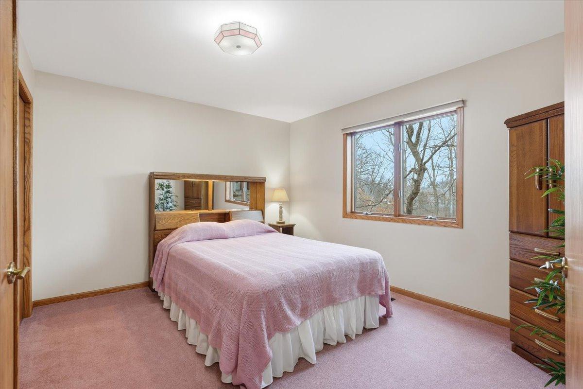 561 Deer Ridge Lane S