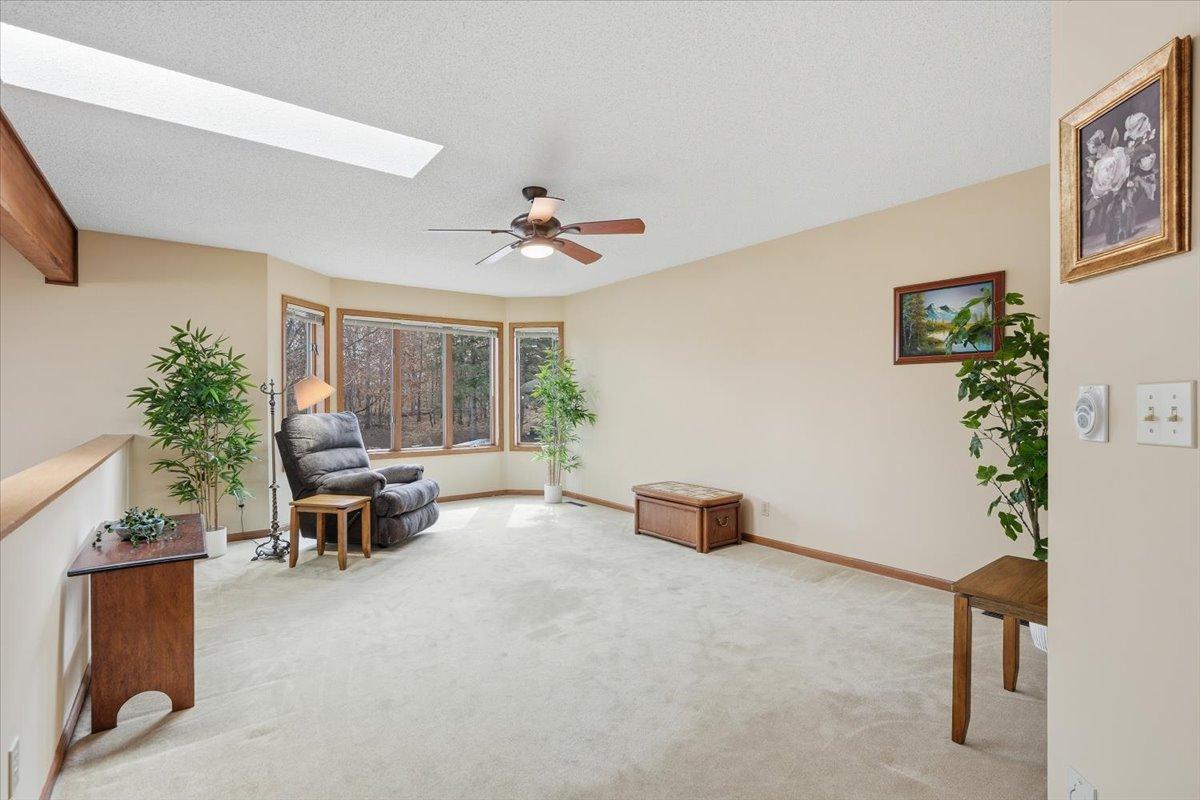 561 Deer Ridge Lane S