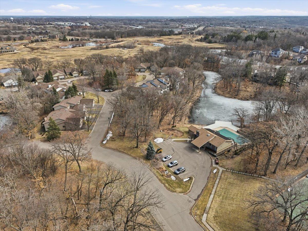 561 Deer Ridge Lane S