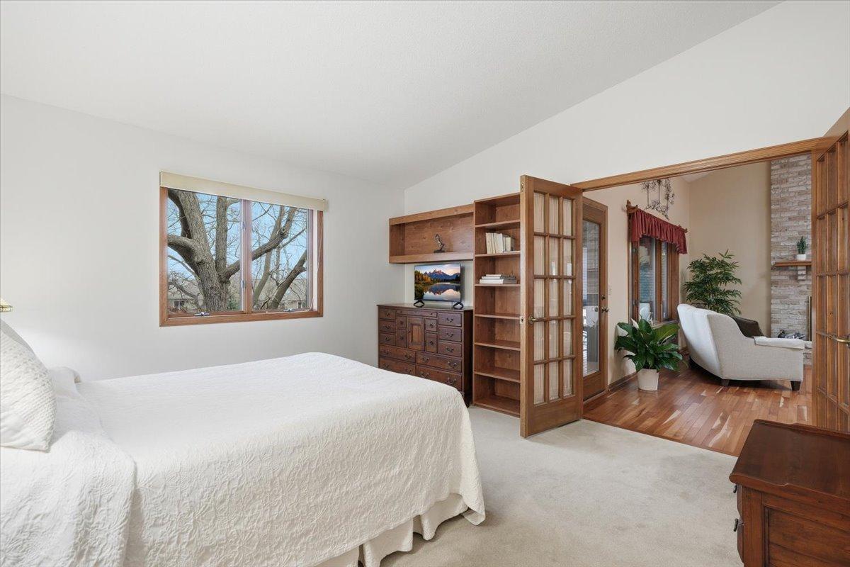 561 Deer Ridge Lane S