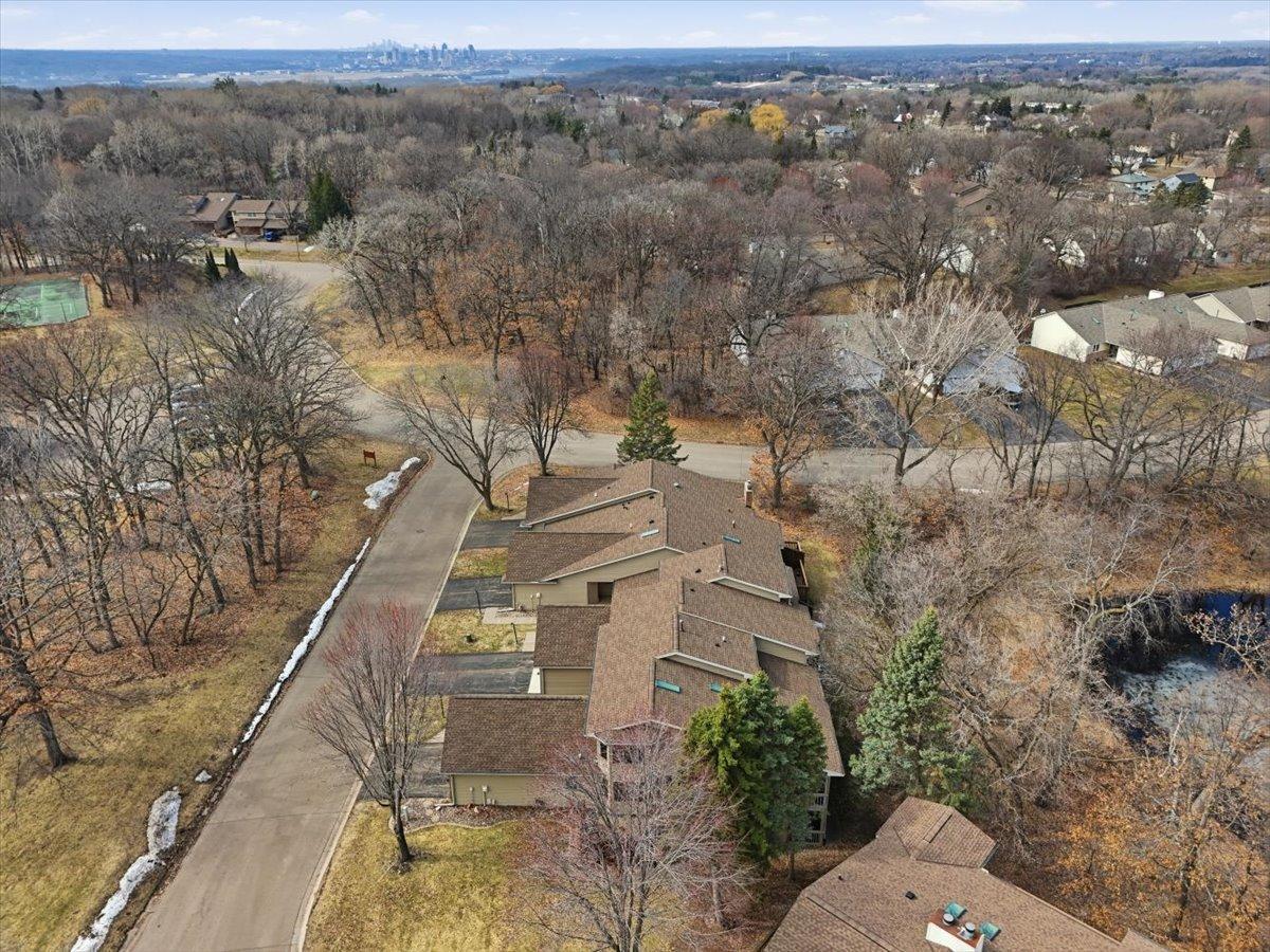 561 Deer Ridge Lane S