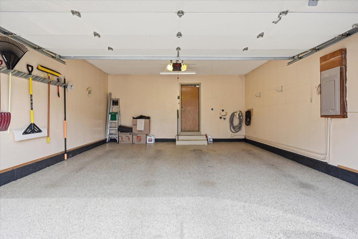 561 Deer Ridge Lane S