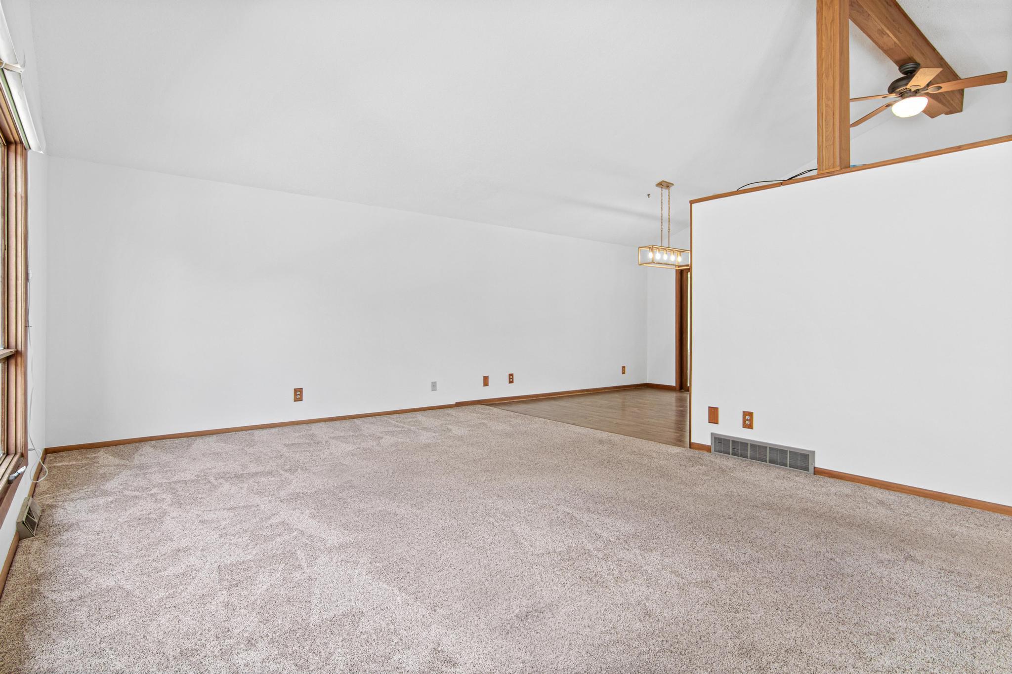 344 Thompson Avenue W