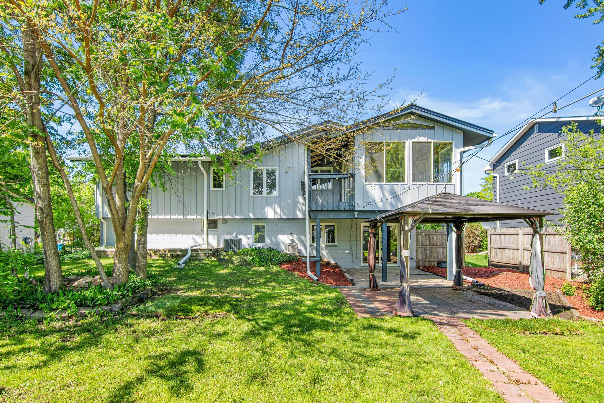 344 Thompson Avenue W