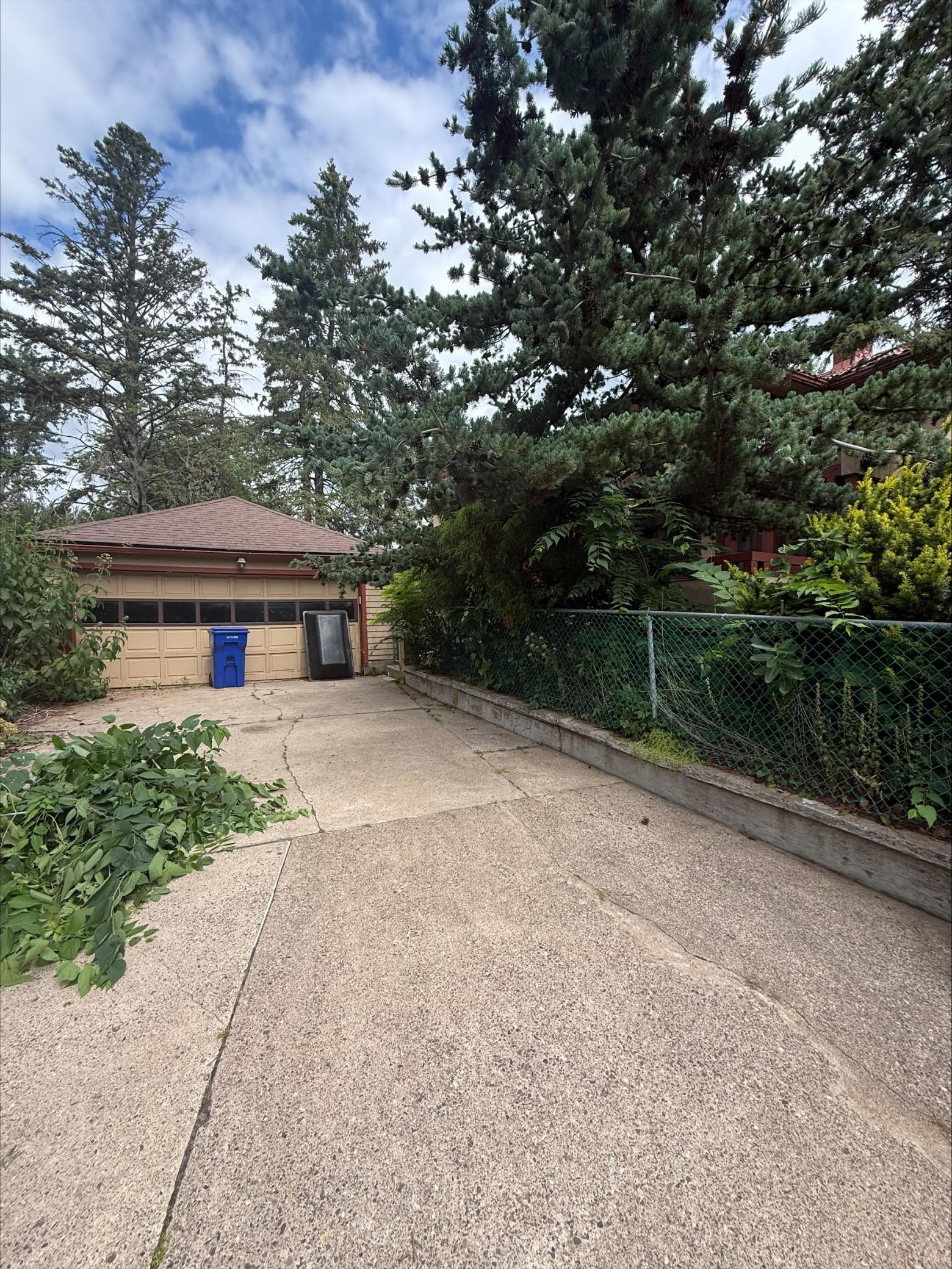 121 Maria Avenue