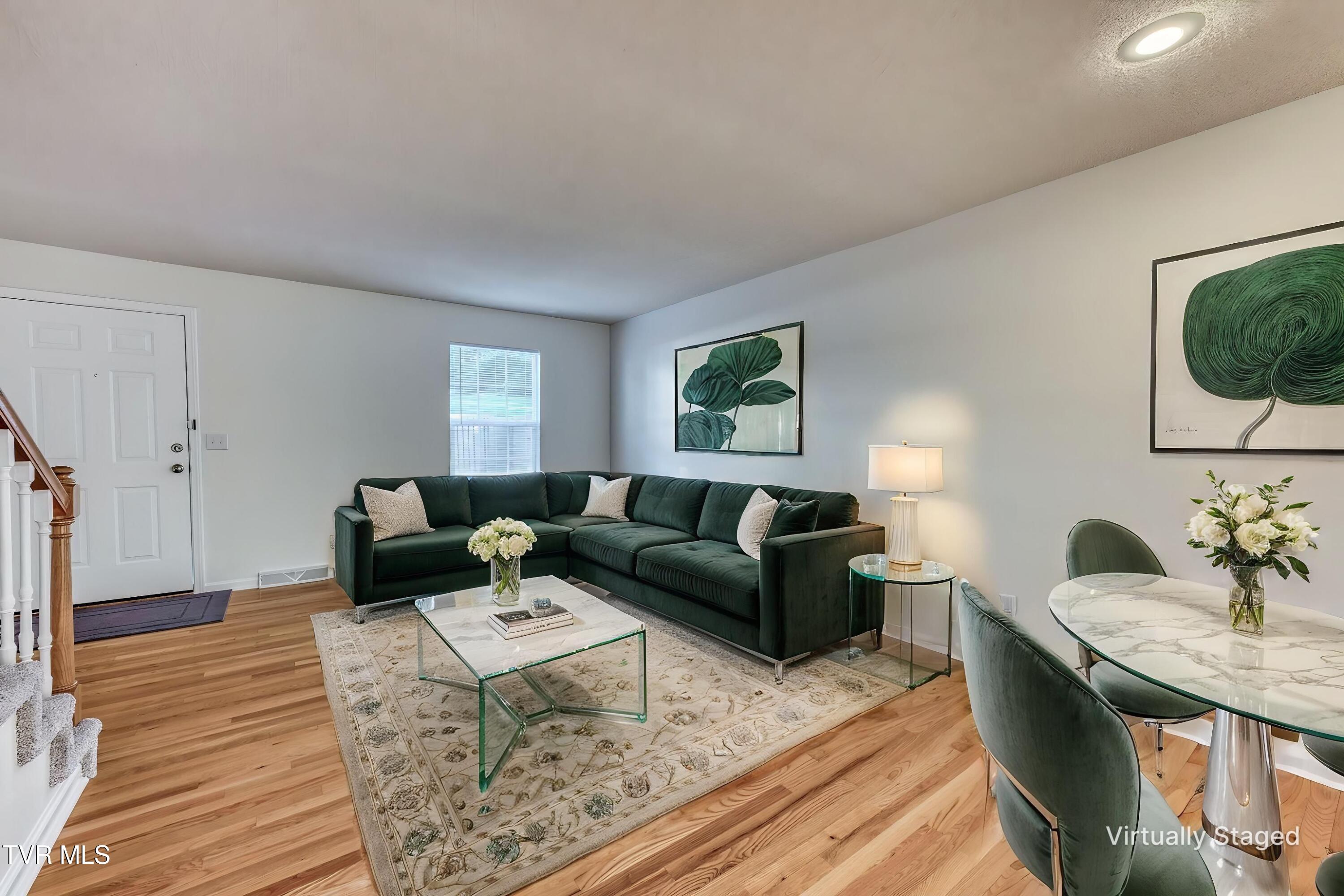 10 Pepper Ridge Court 10
