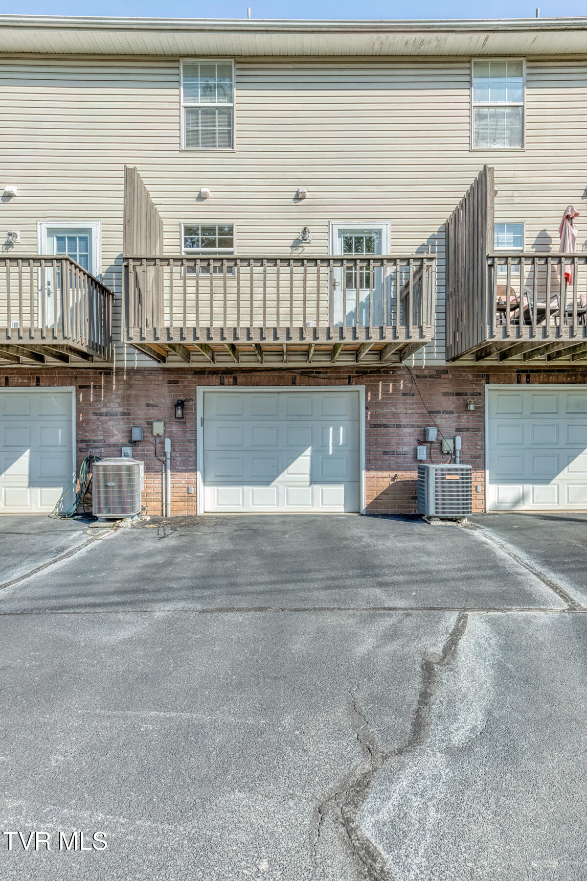 10 Pepper Ridge Court 10