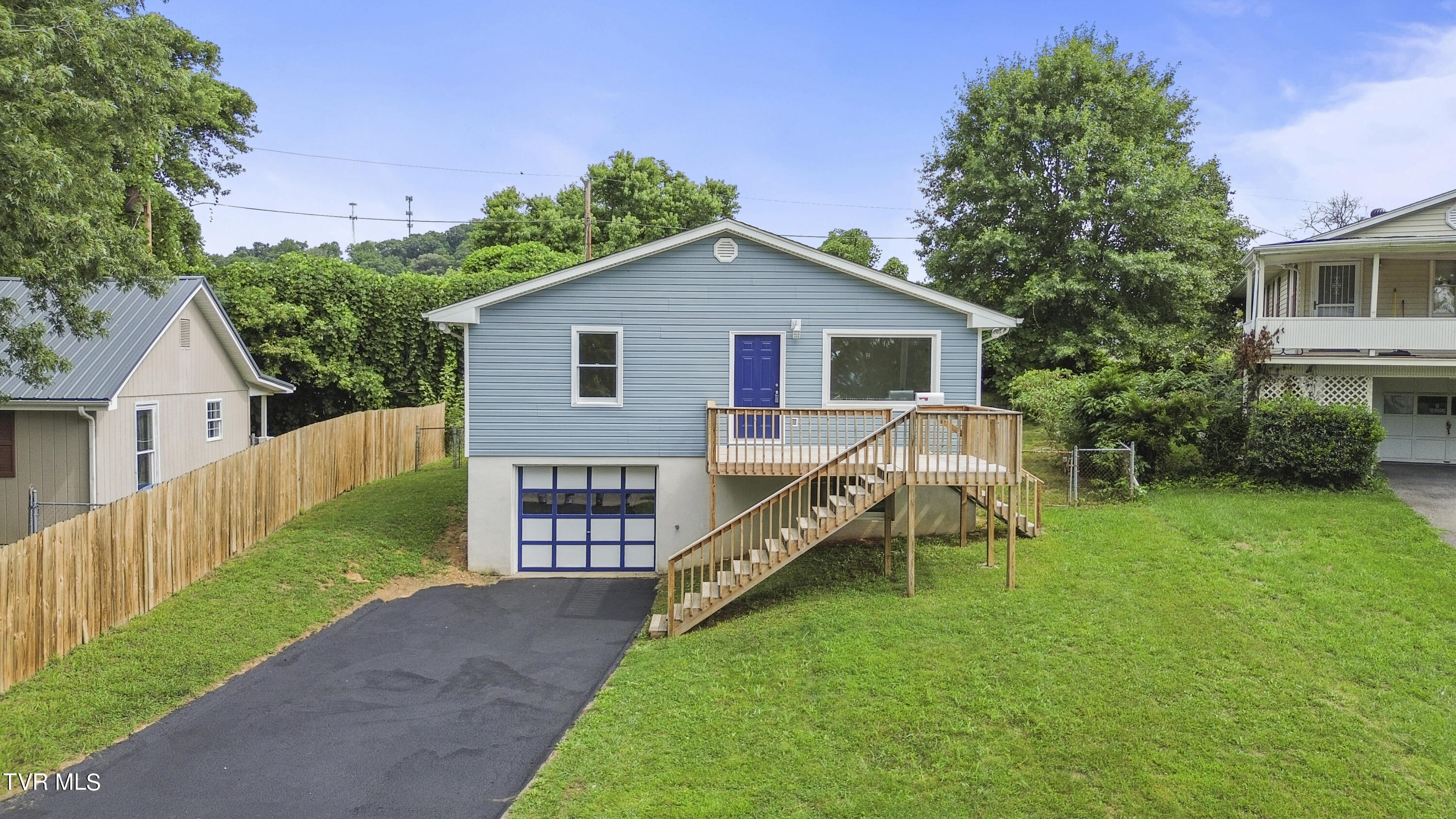 2557 Lafayette Circle