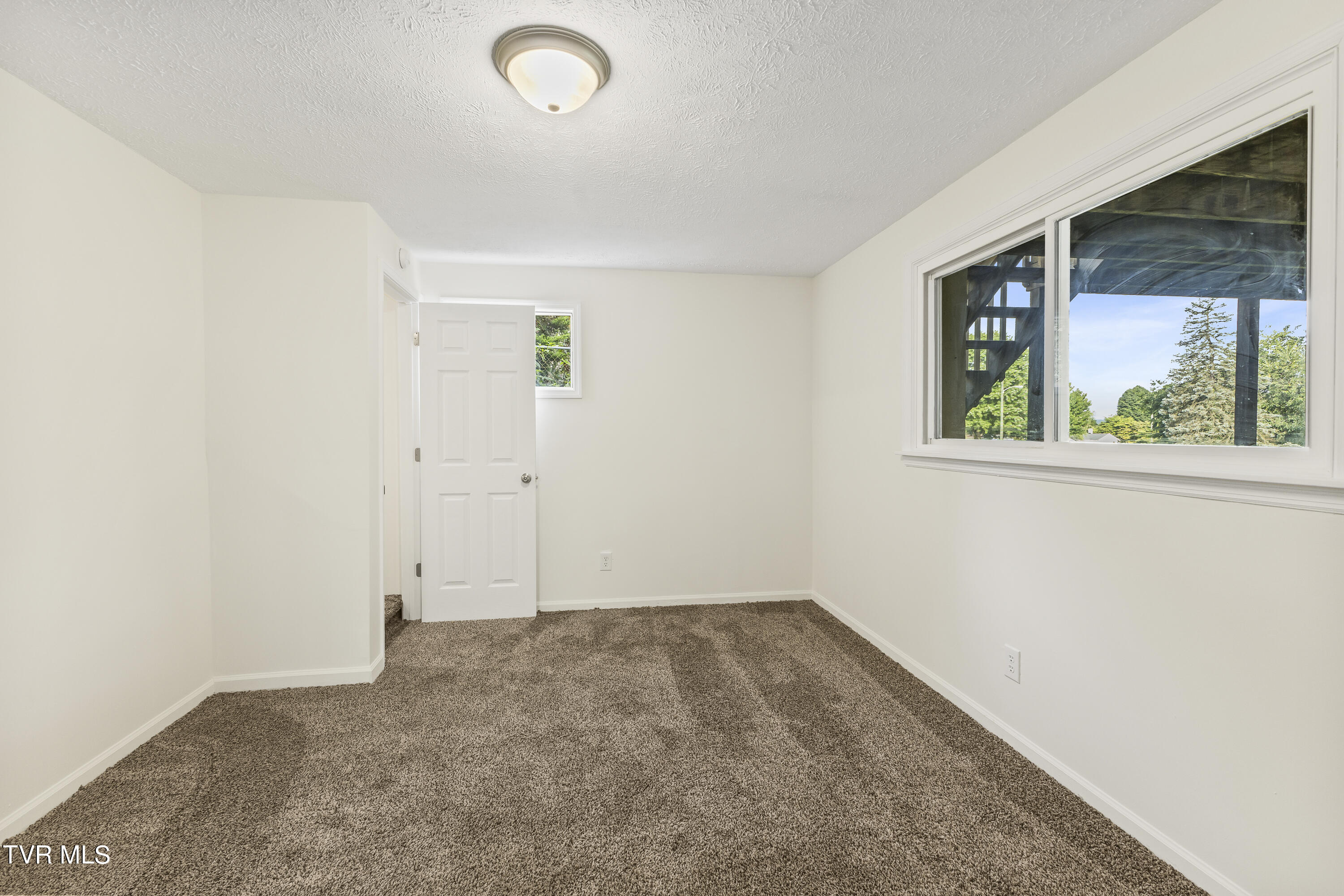 2557 Lafayette Circle