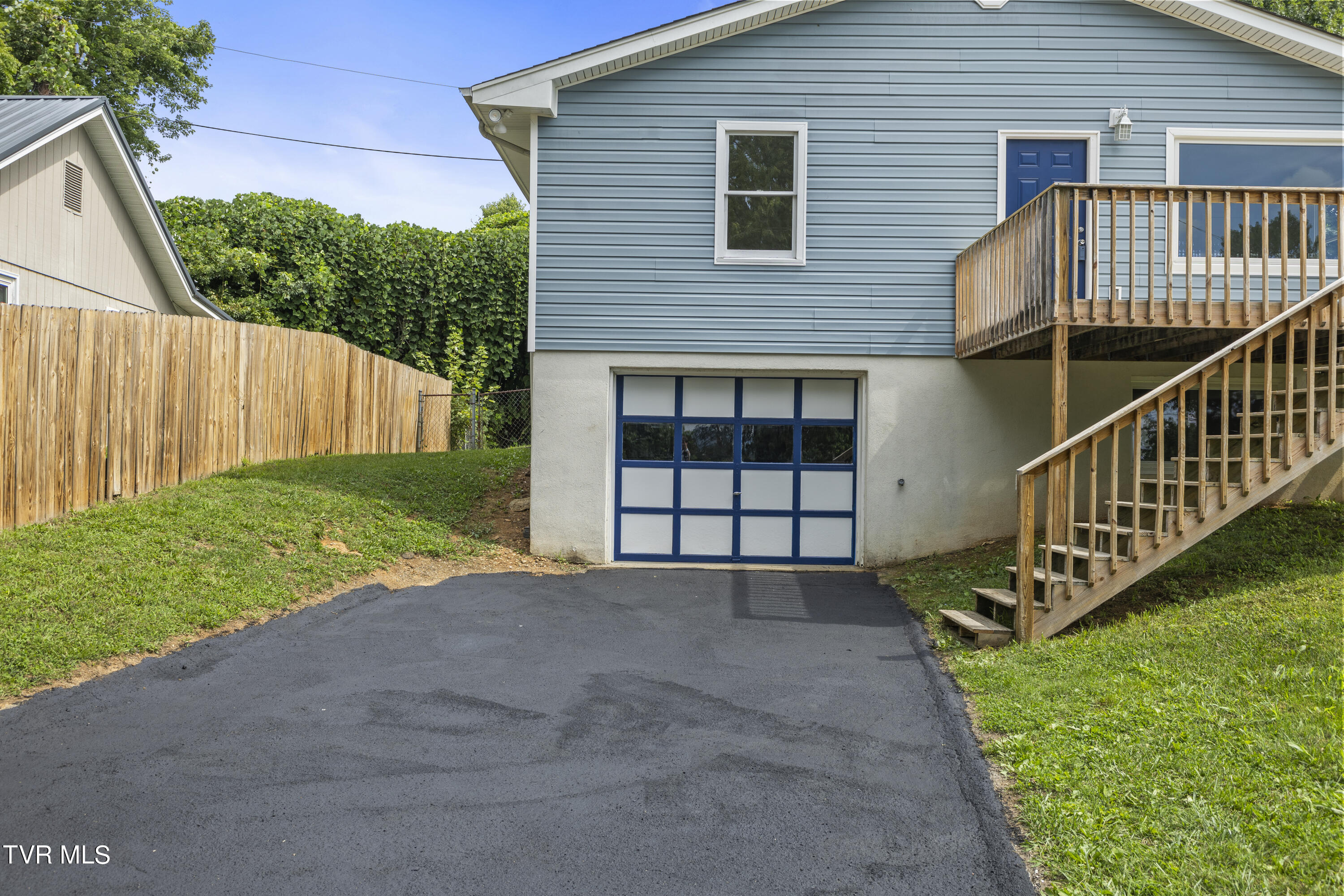 2557 Lafayette Circle