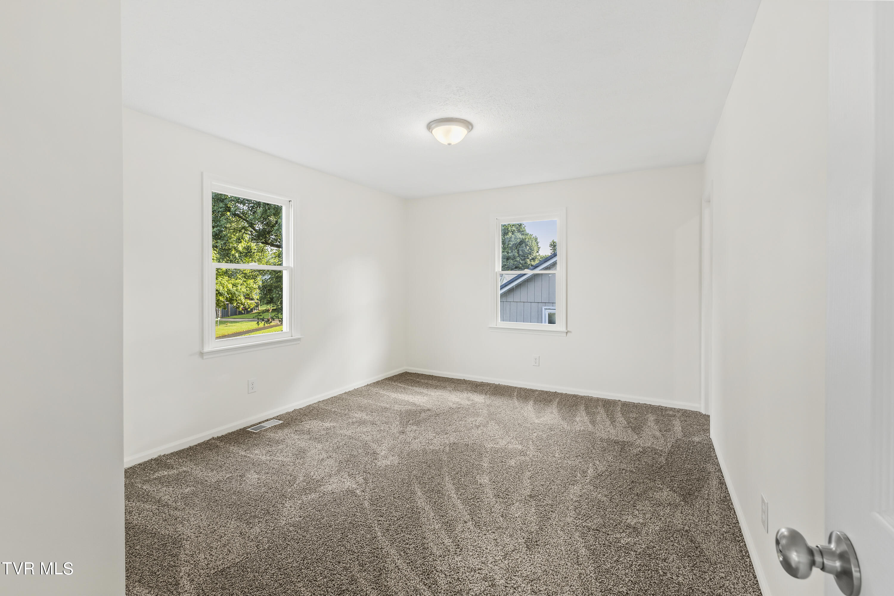 2557 Lafayette Circle