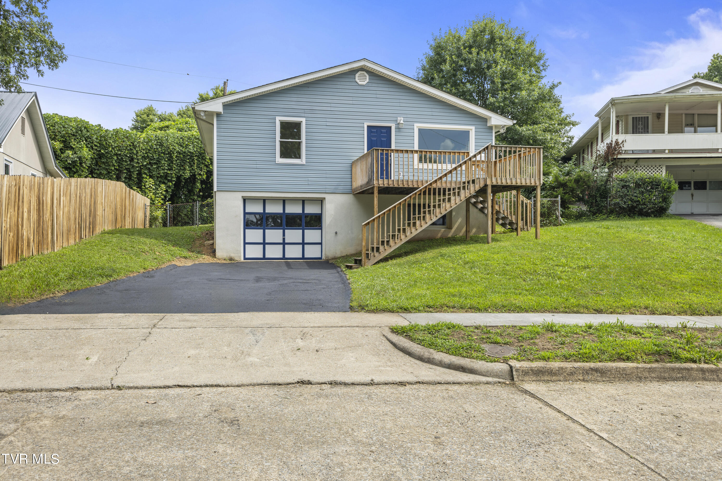 2557 Lafayette Circle