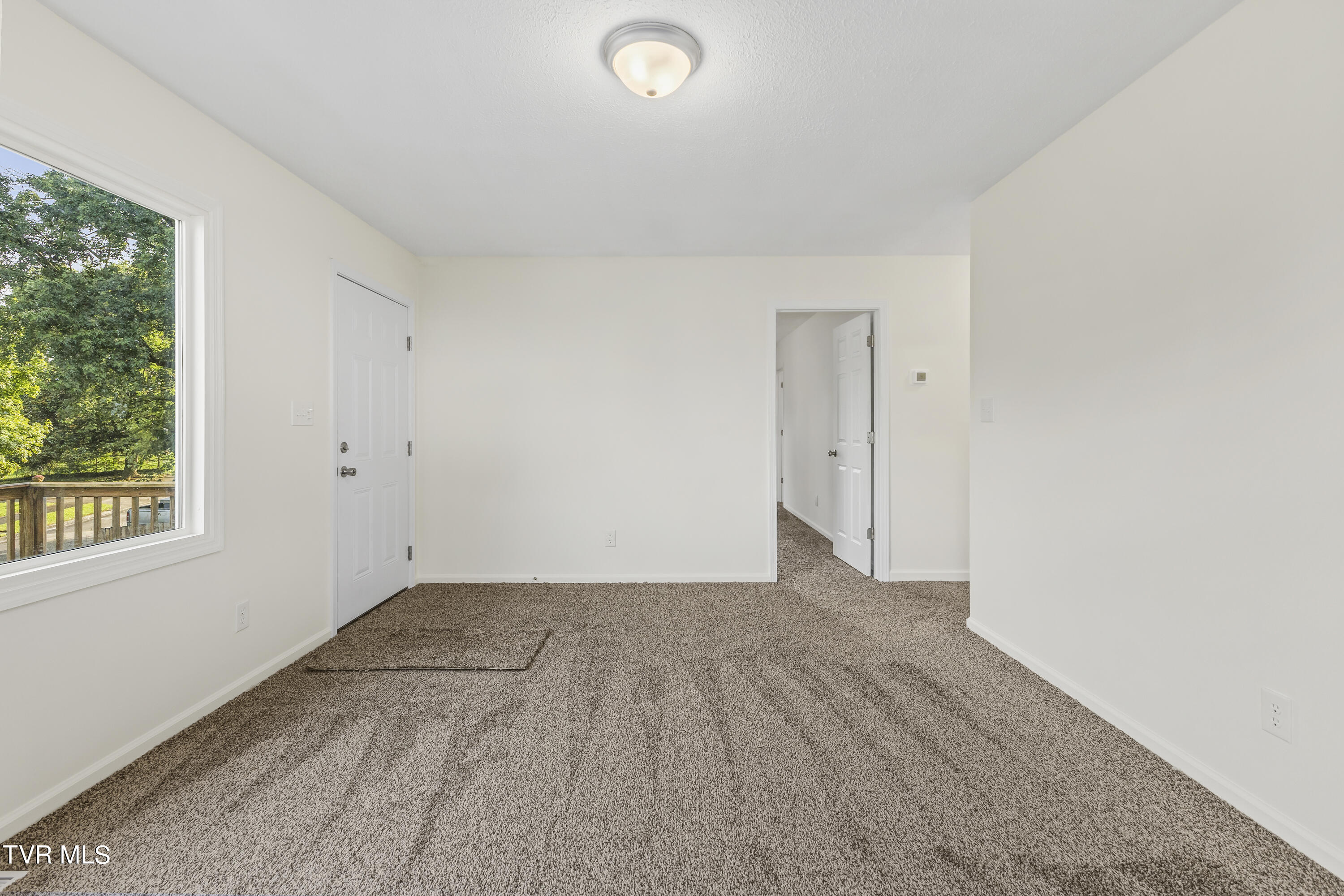 2557 Lafayette Circle