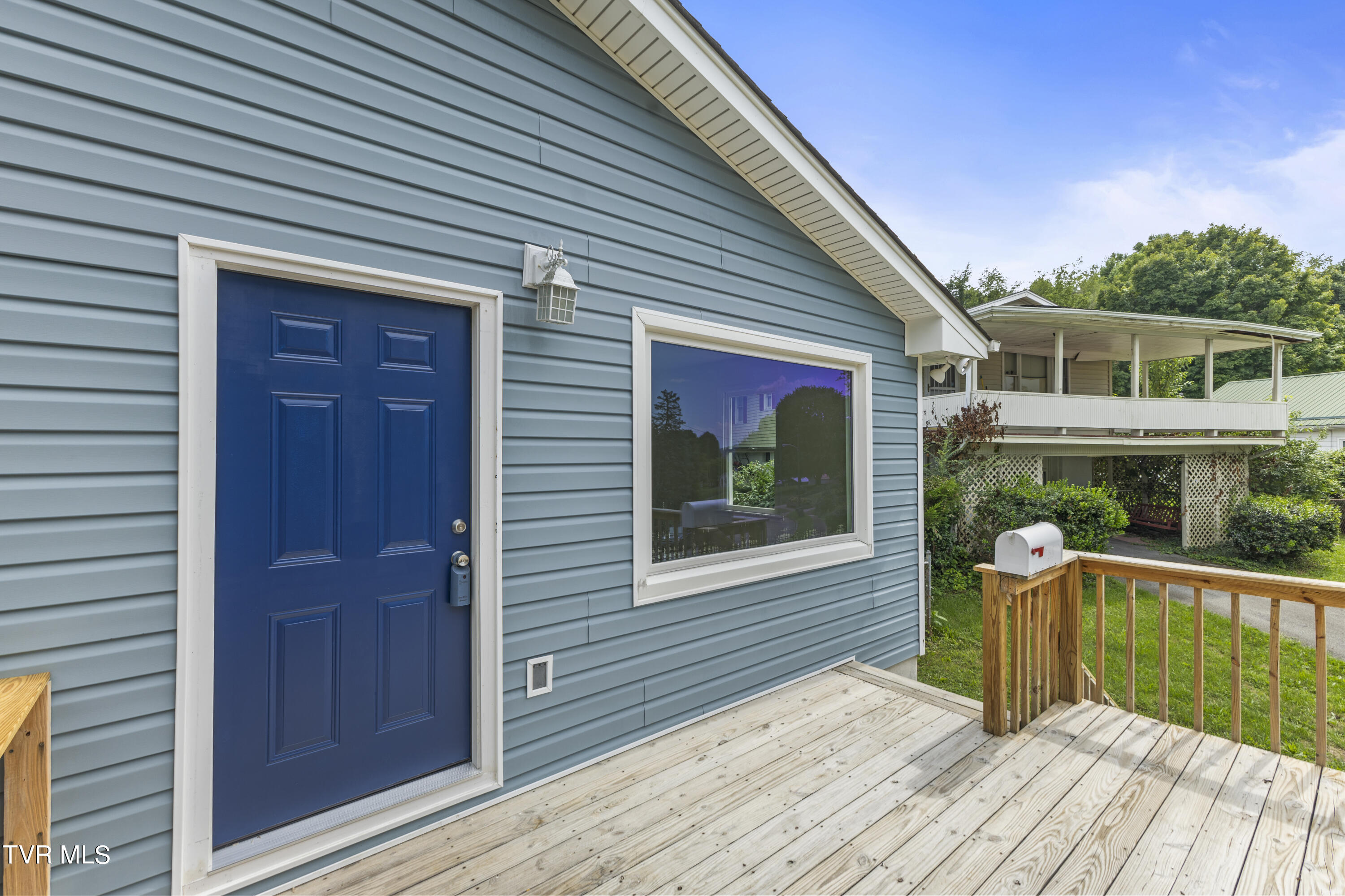 2557 Lafayette Circle