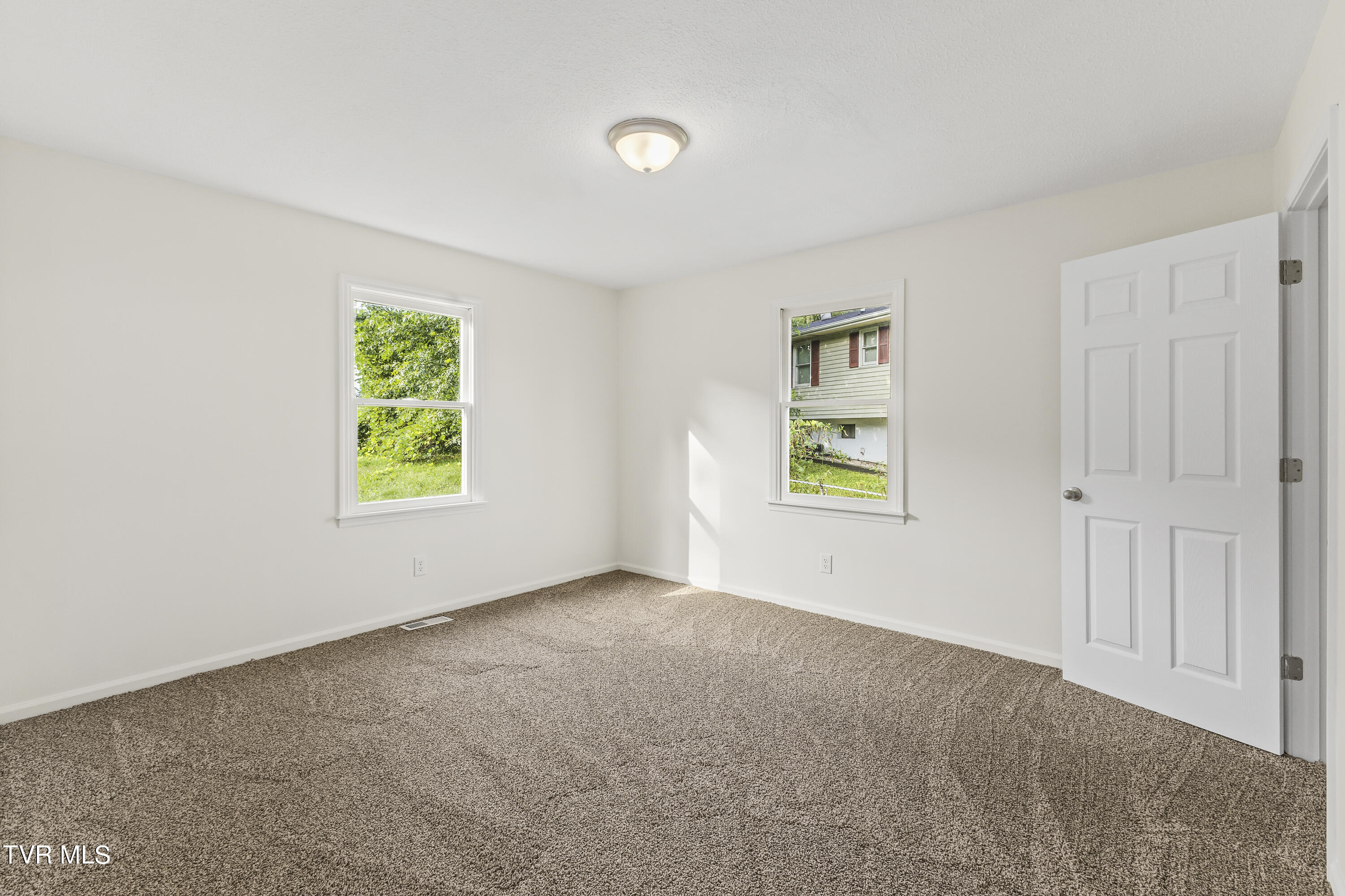 2557 Lafayette Circle