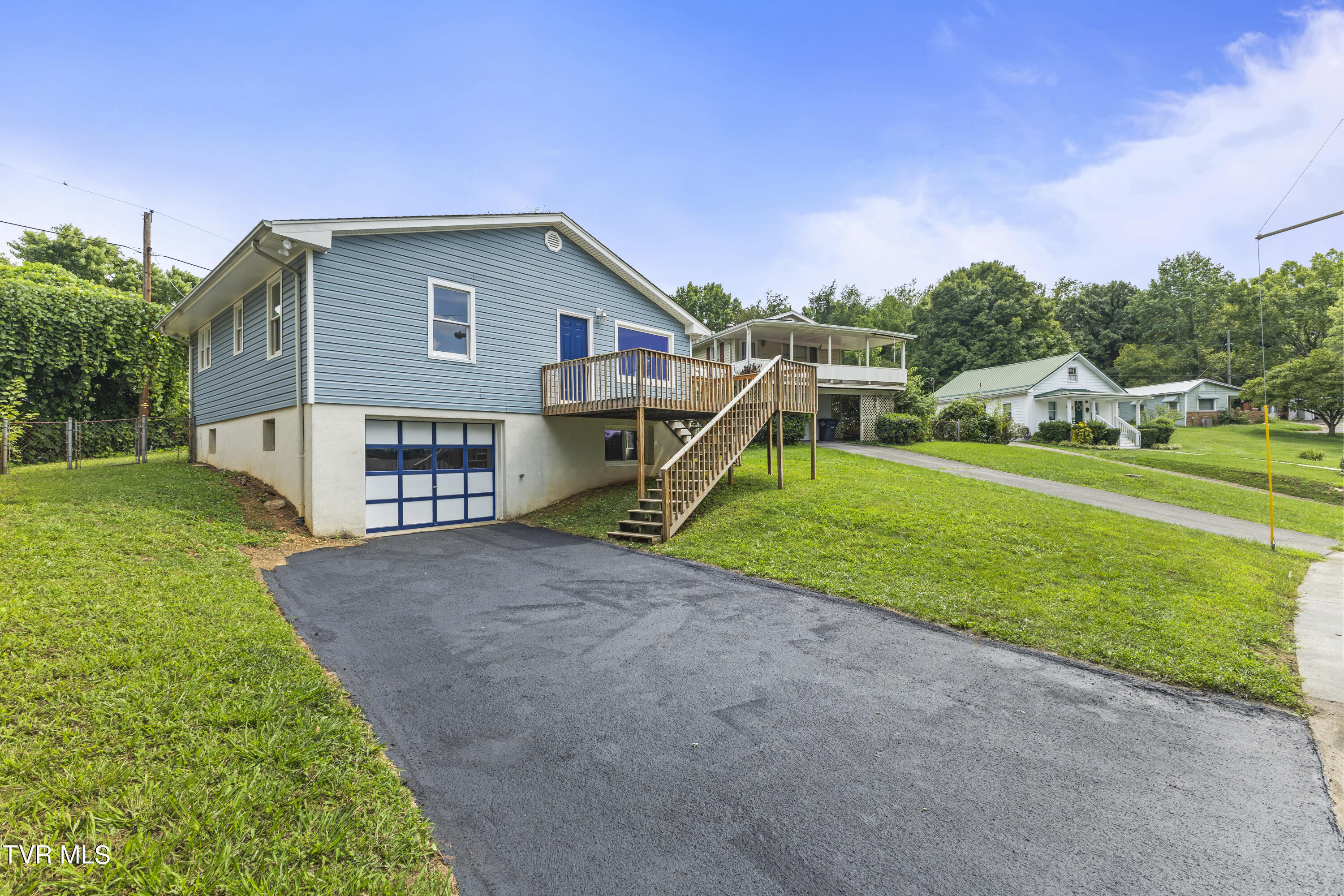 2557 Lafayette Circle