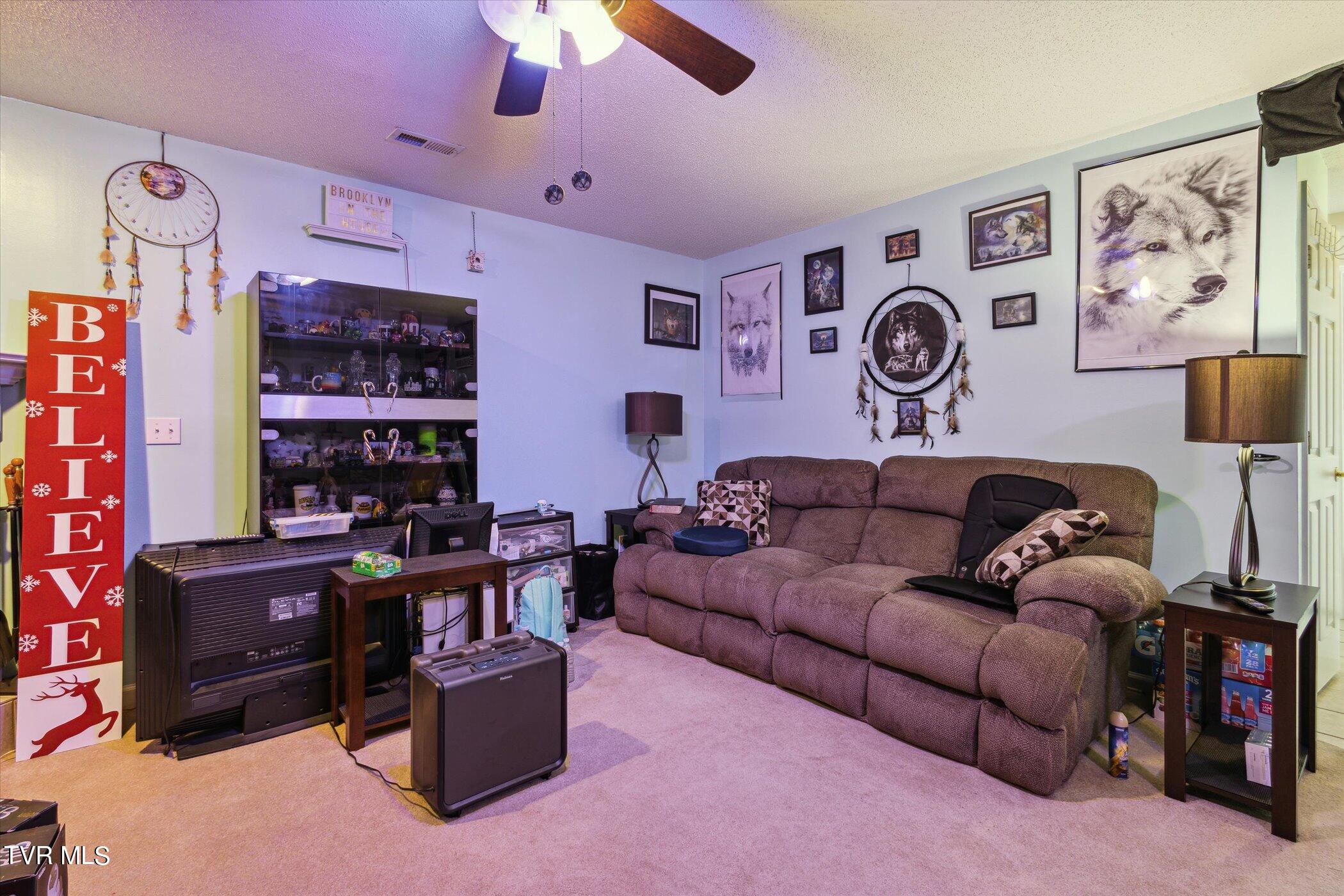 512 Meadow Lark Court
