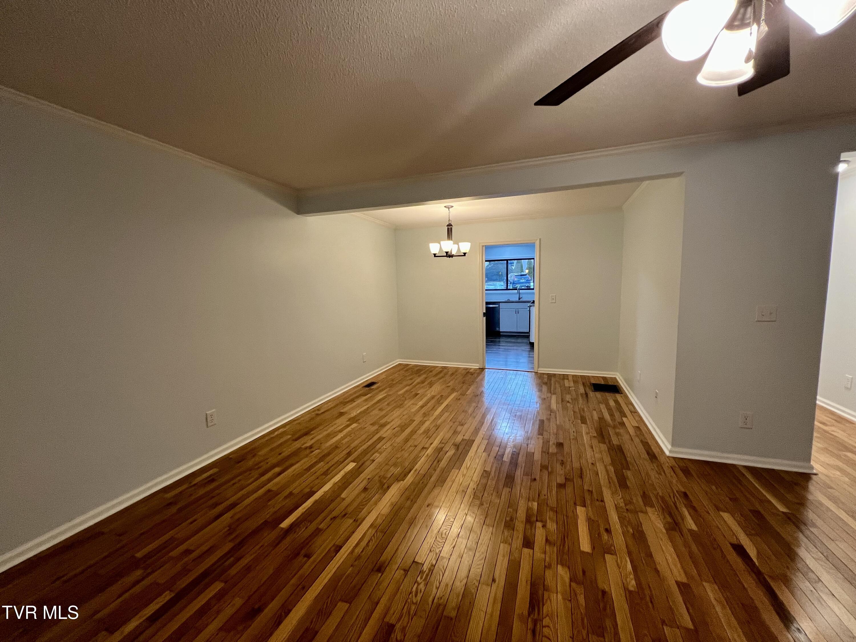 605 Redstone Drive 22