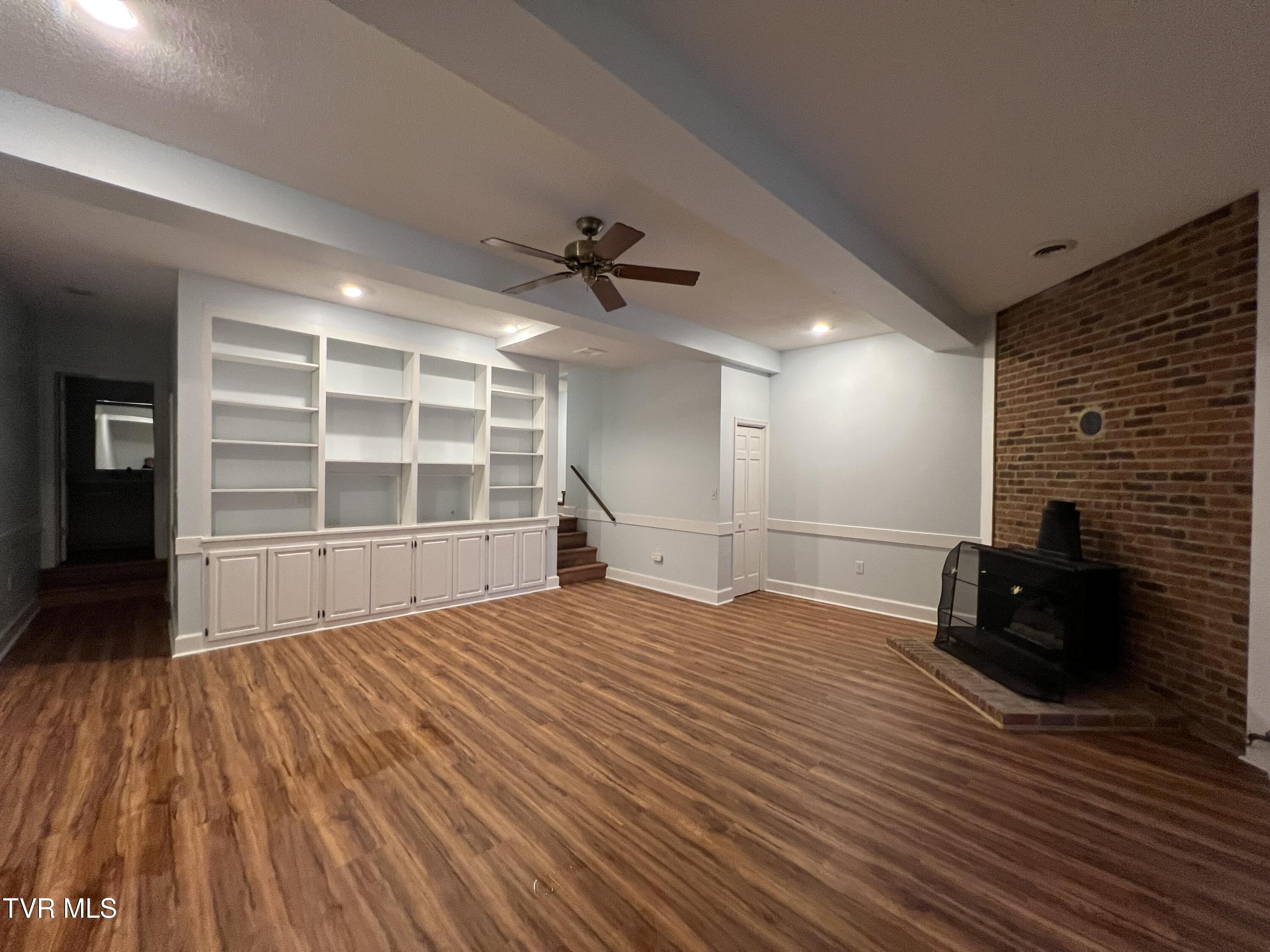 605 Redstone Drive 22