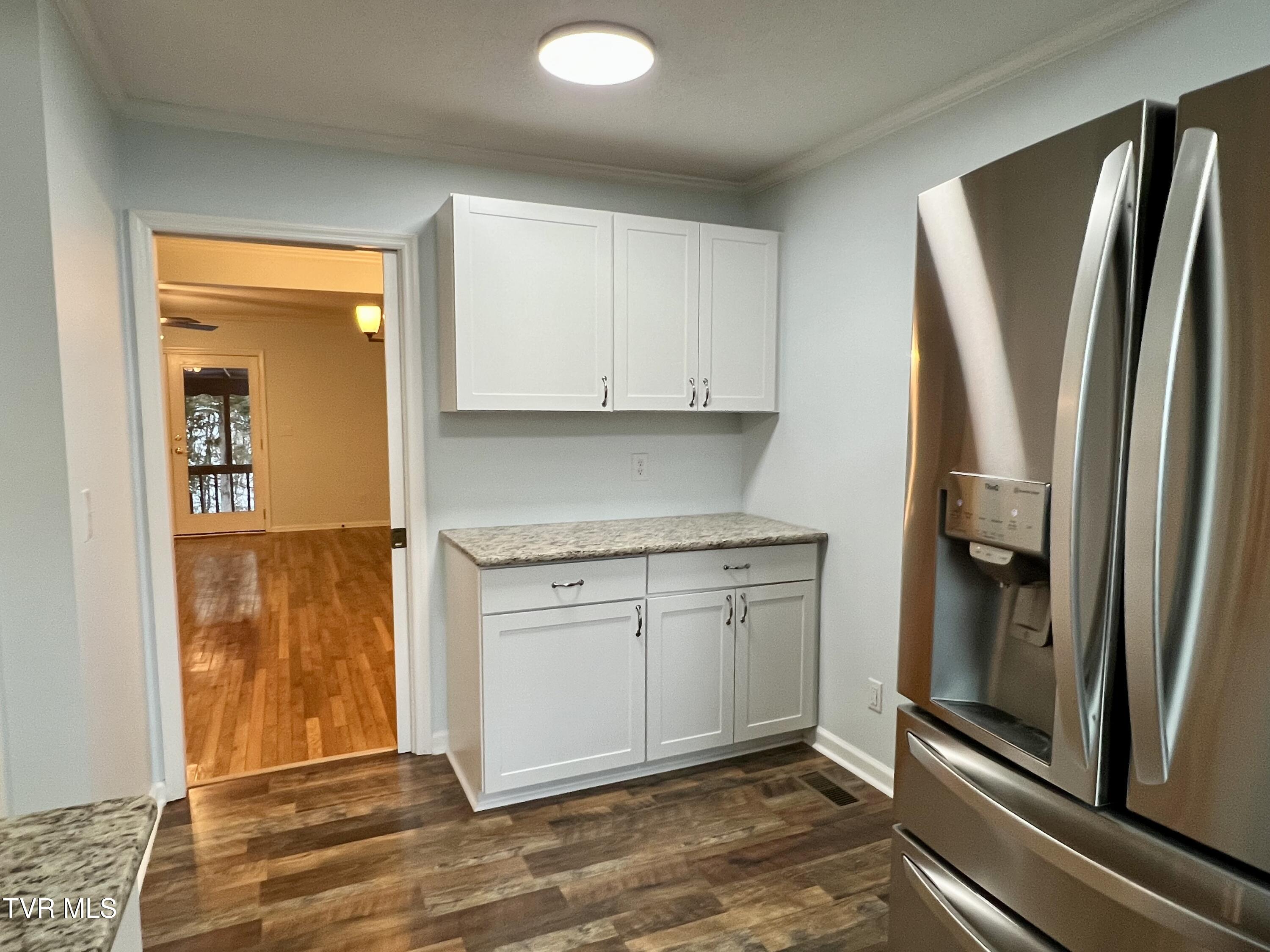 605 Redstone Drive 22