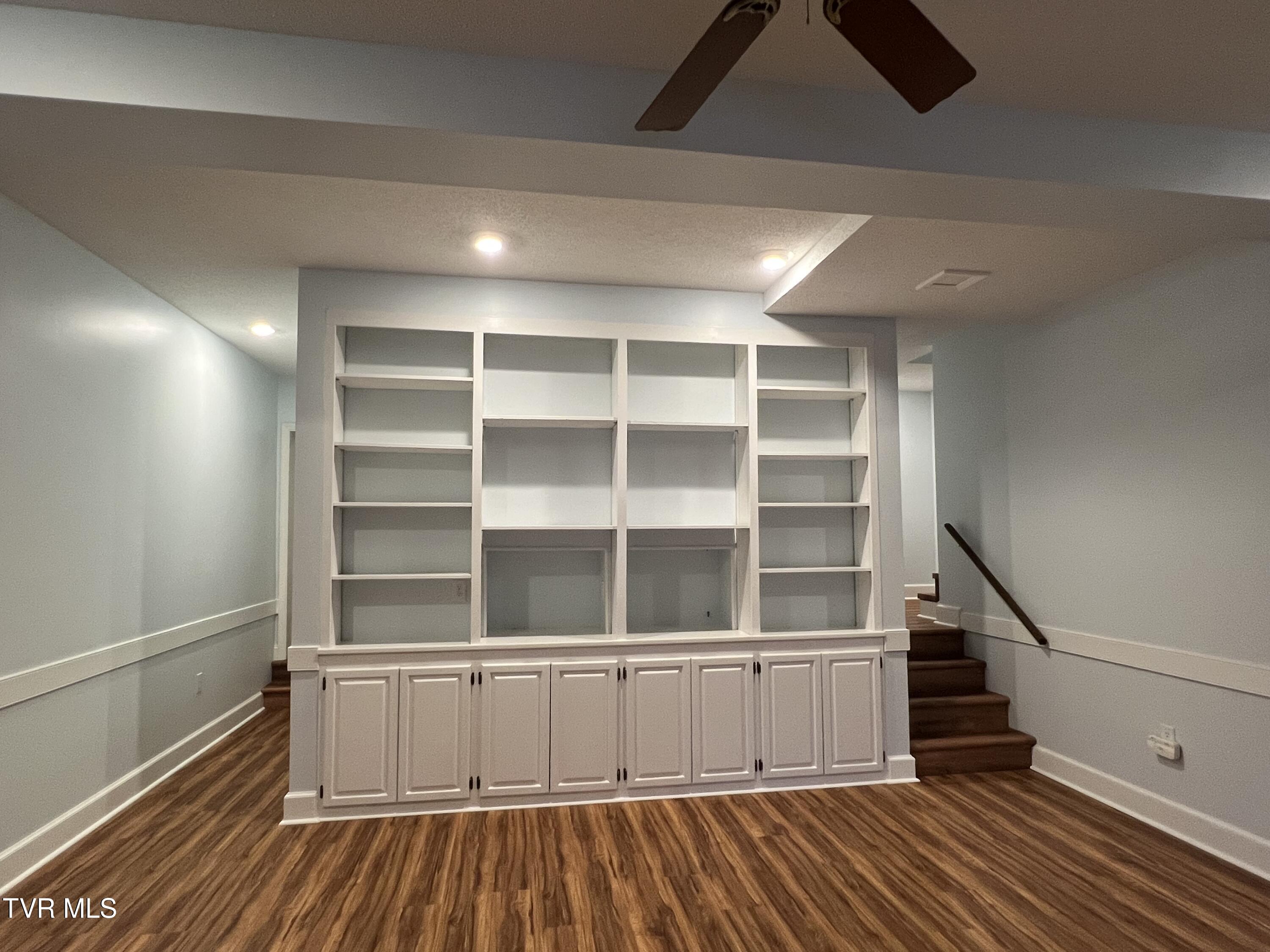 605 Redstone Drive 22