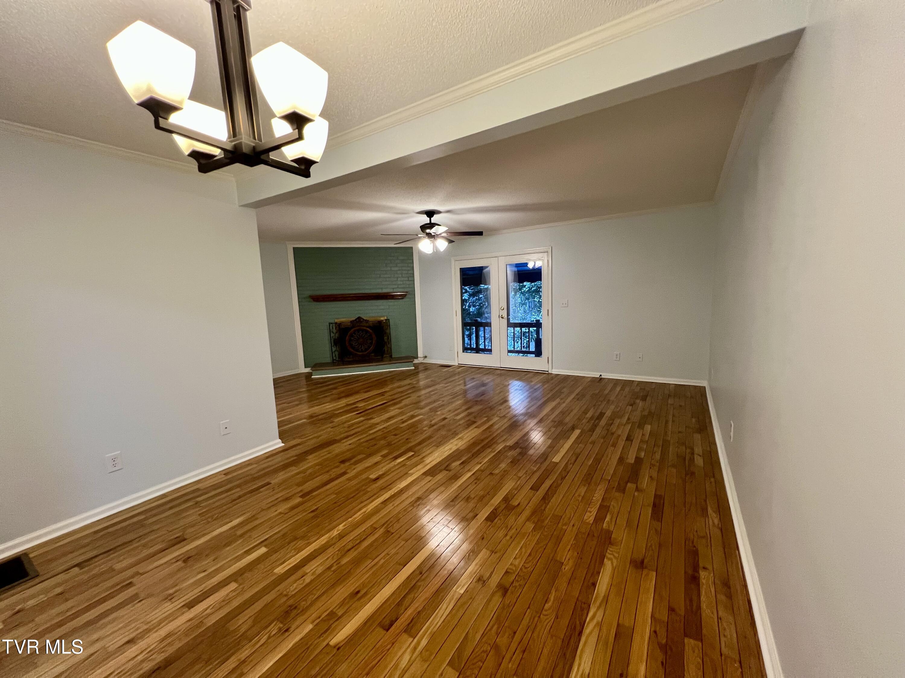 605 Redstone Drive 22