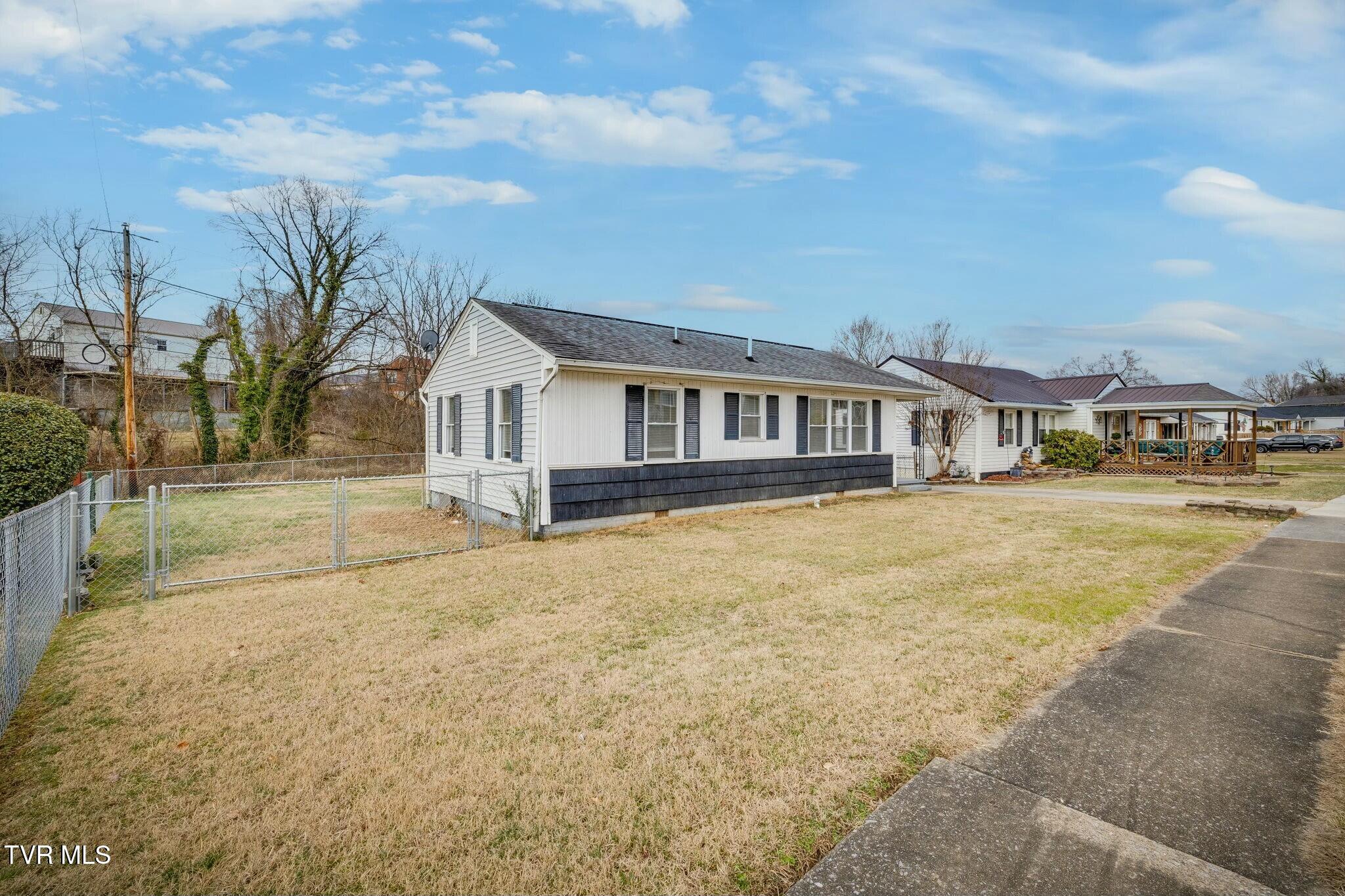 1233 Garden Drive
