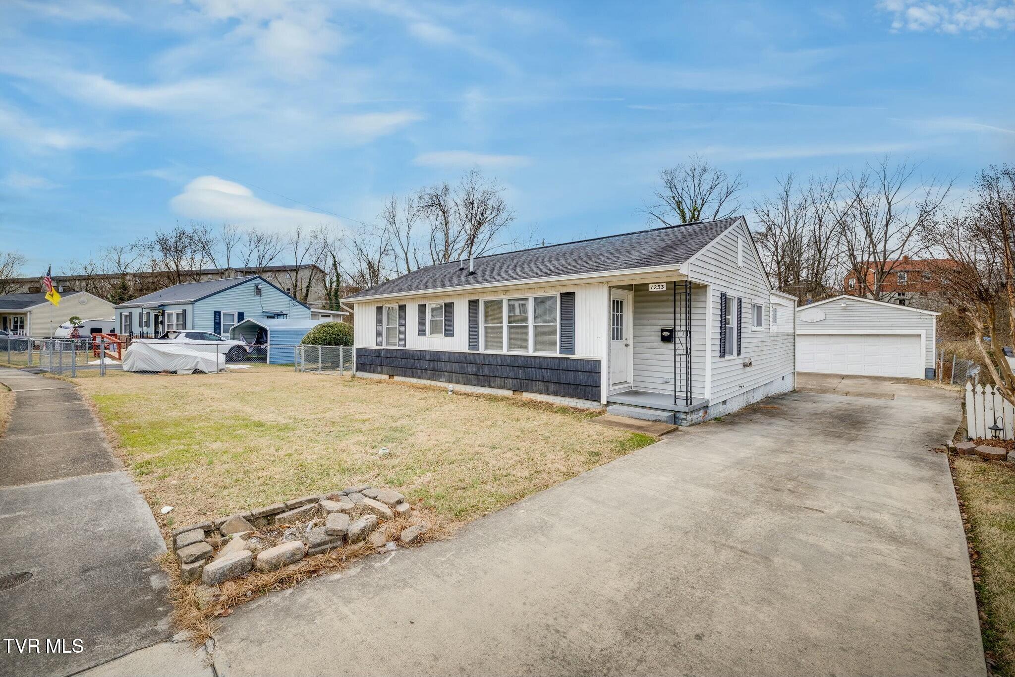 1233 Garden Drive