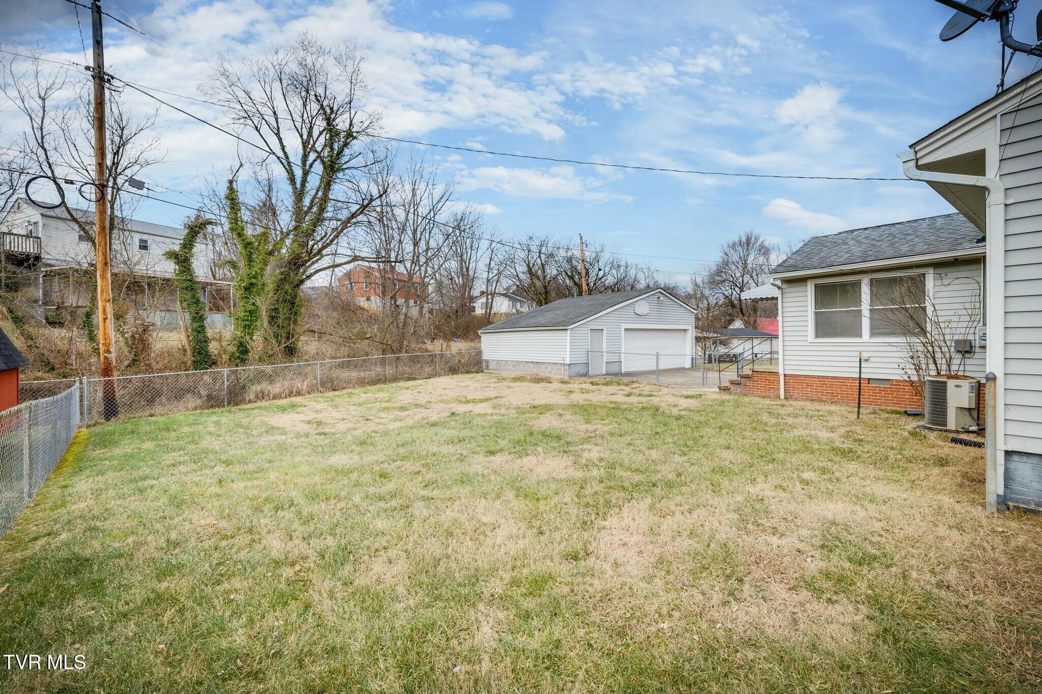 1233 Garden Drive