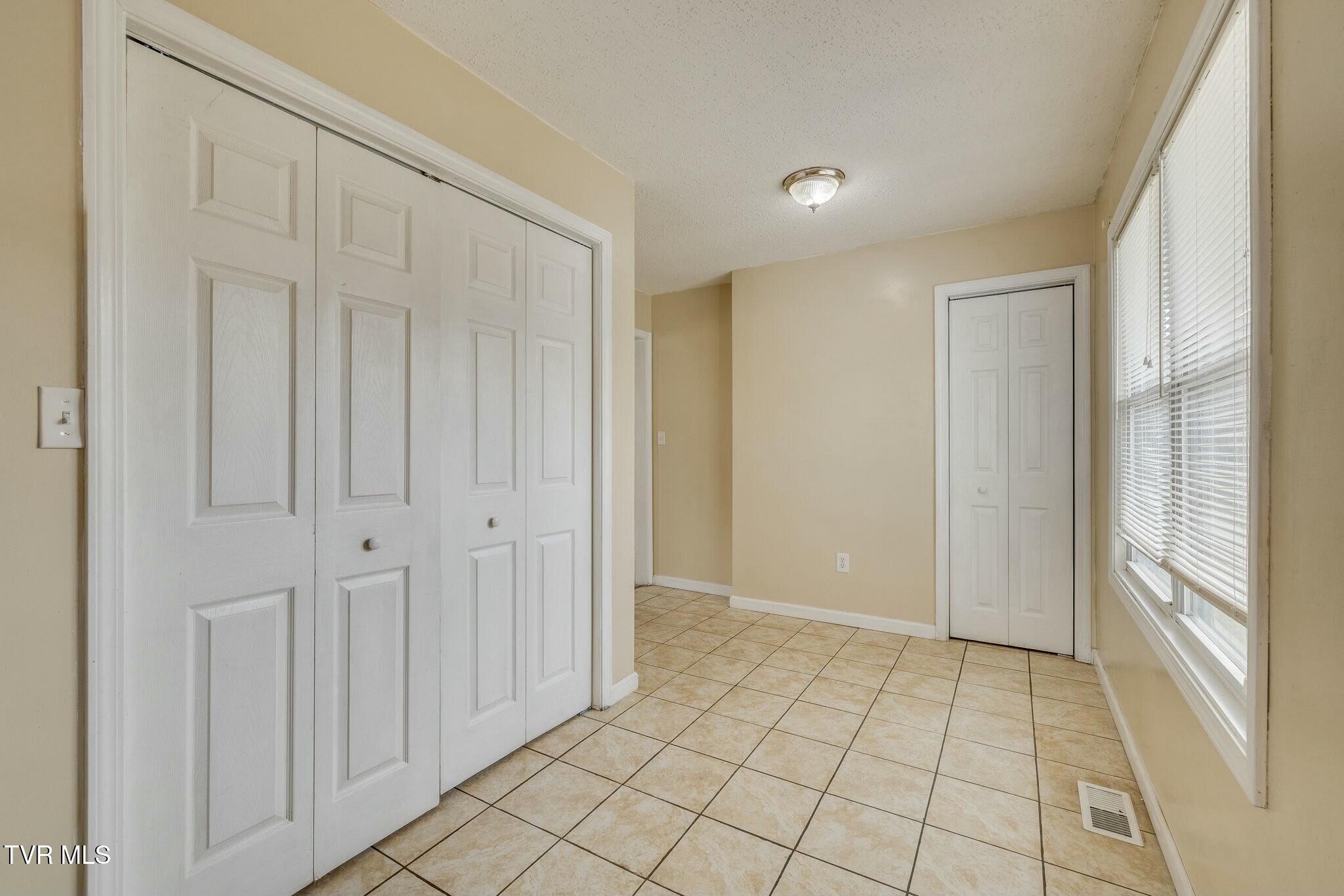 1233 Garden Drive