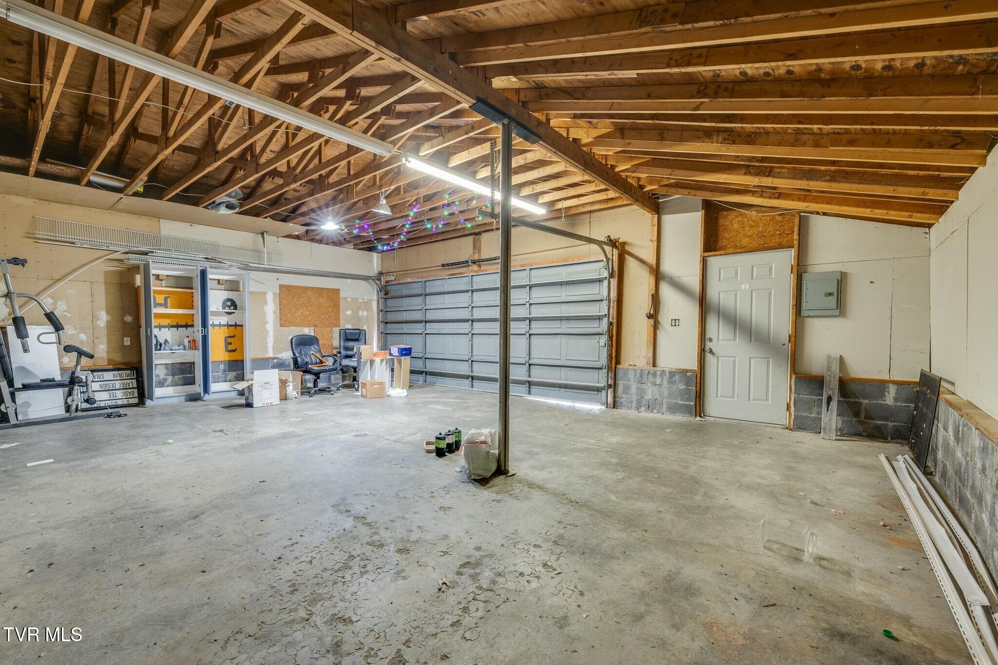 1233 Garden Drive
