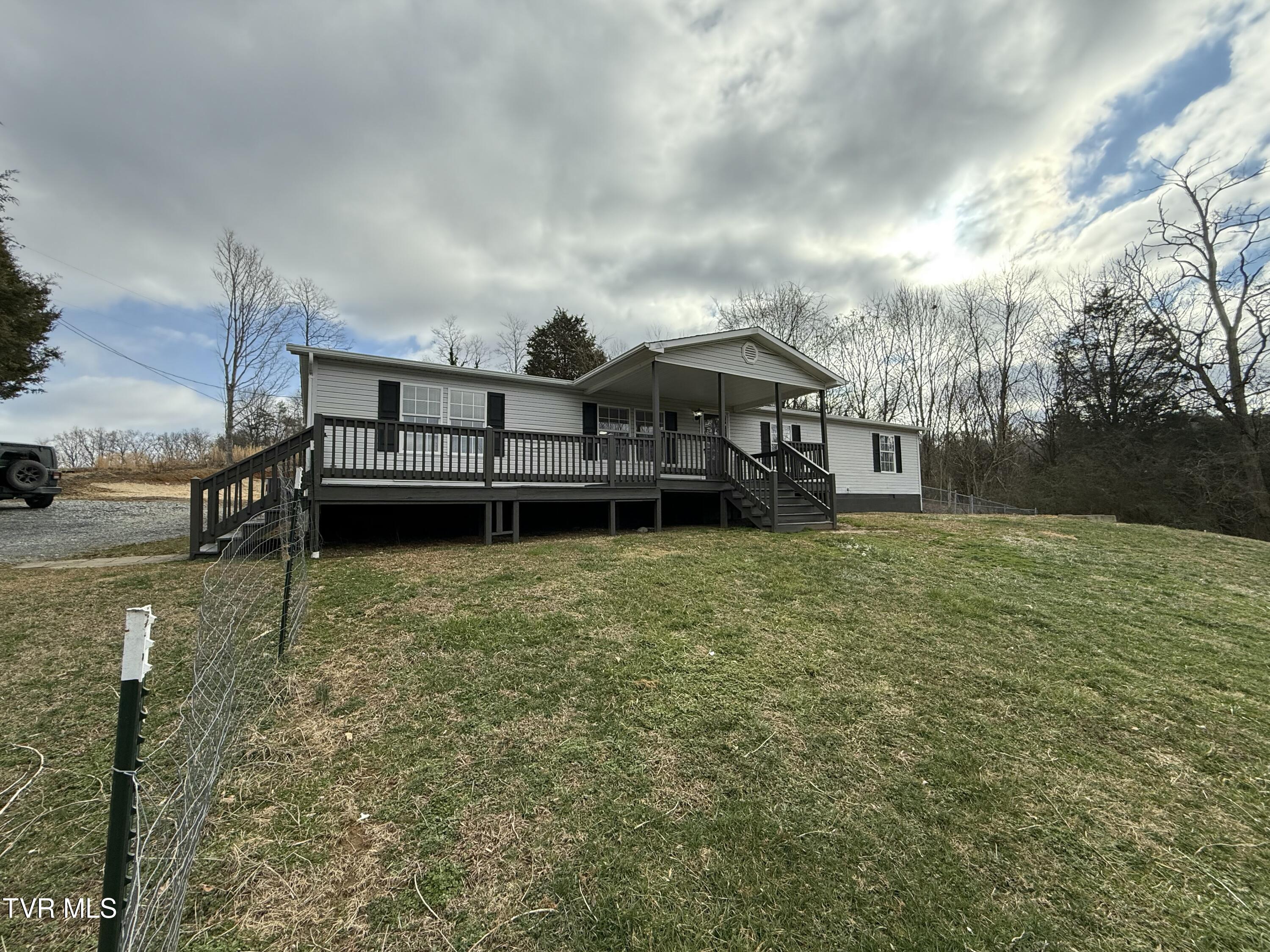 100 Lovelace Mountain View Loop
