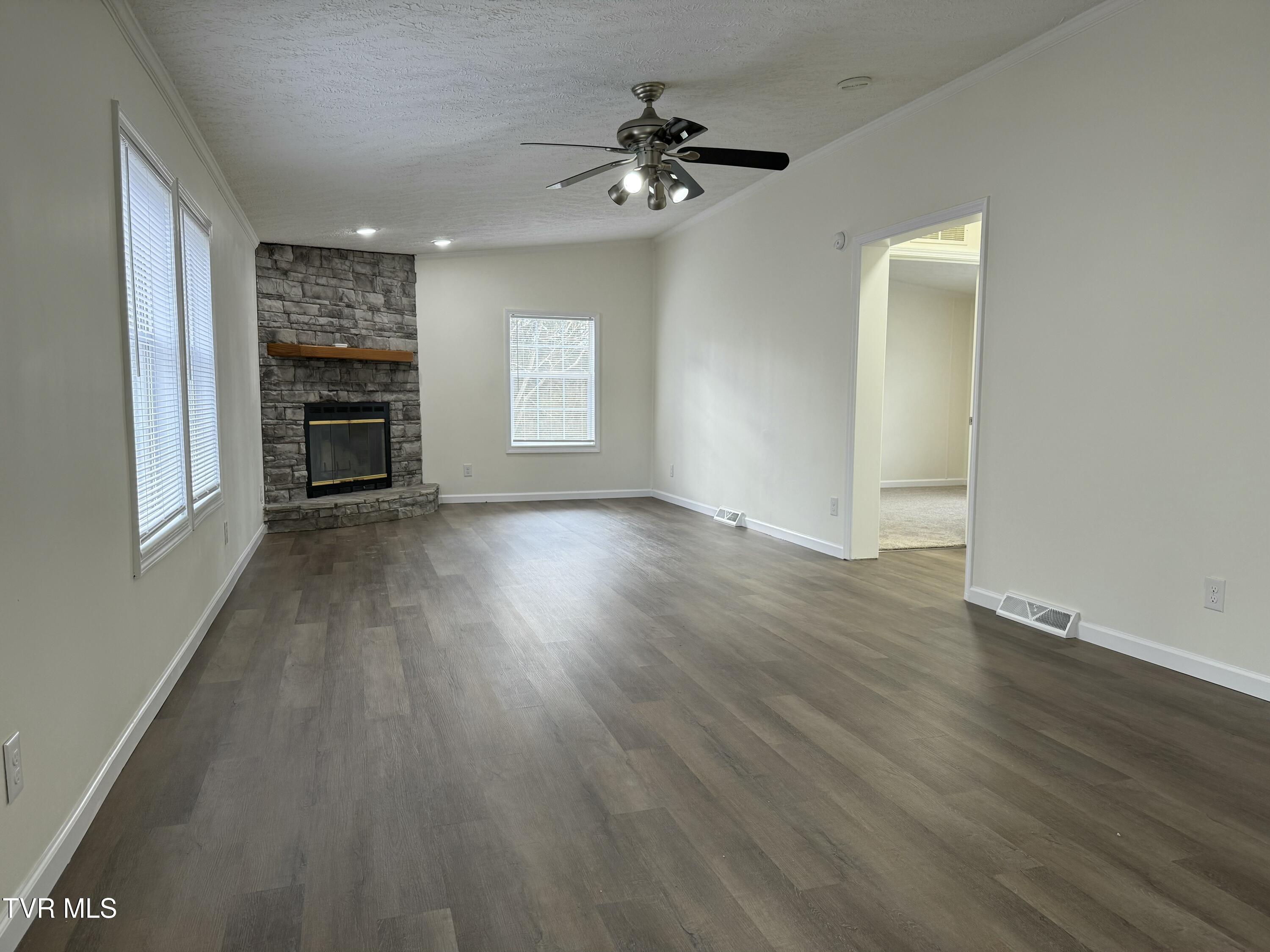 100 Lovelace Mountain View Loop