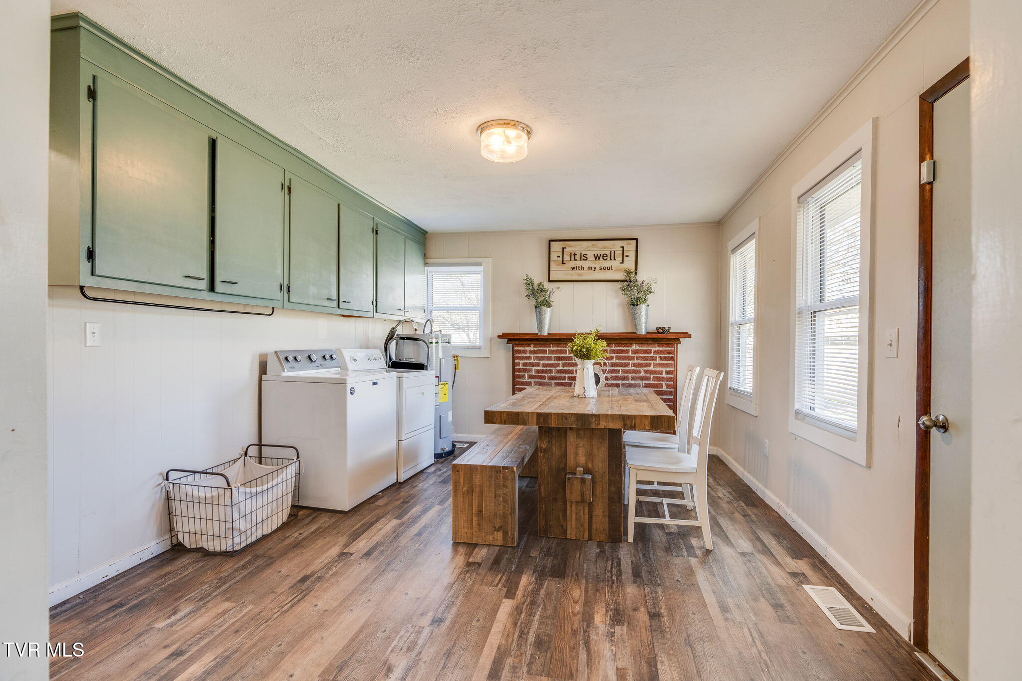 354 Cooks Valley Road