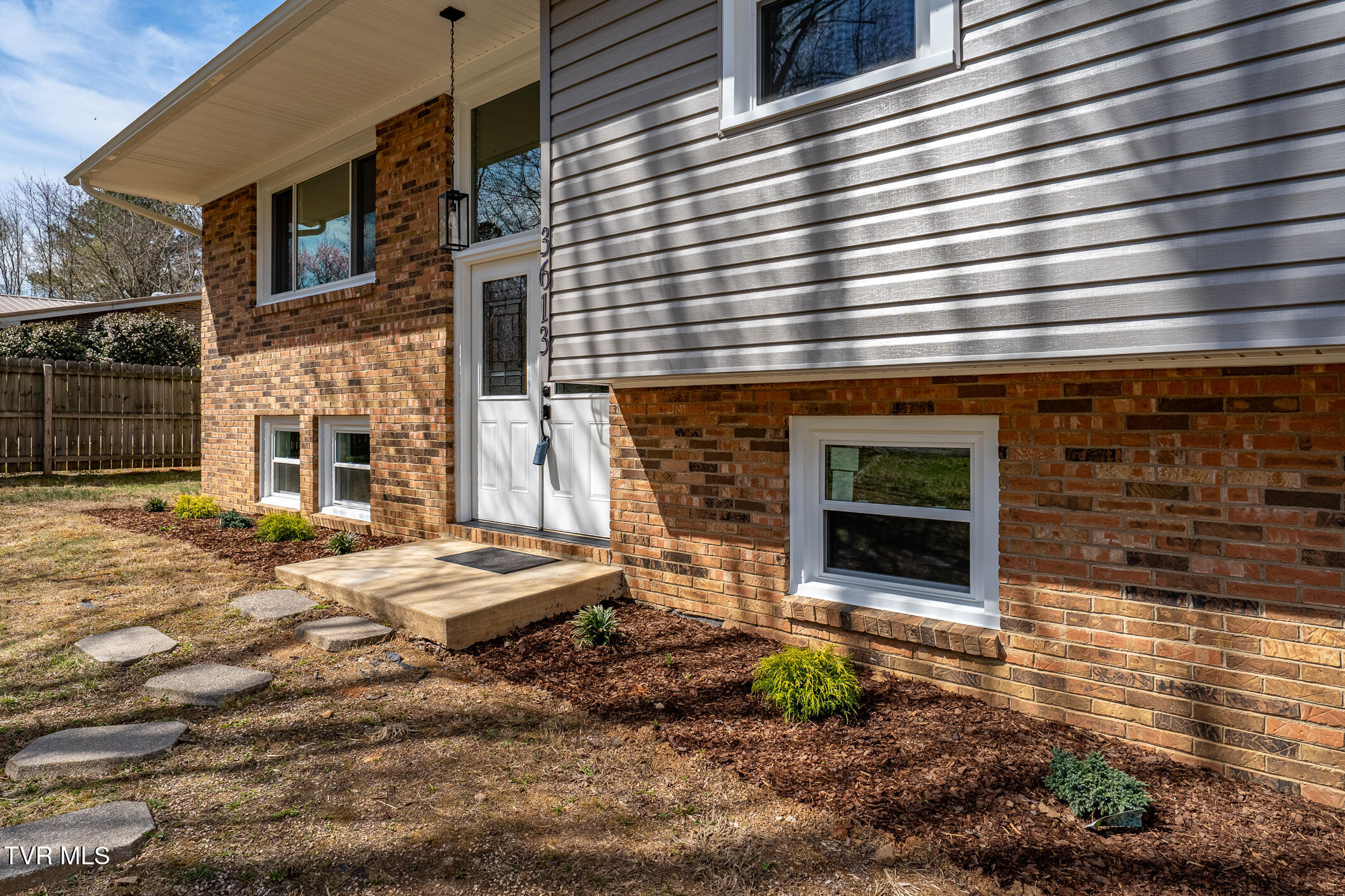 3613 Hazelnut Drive