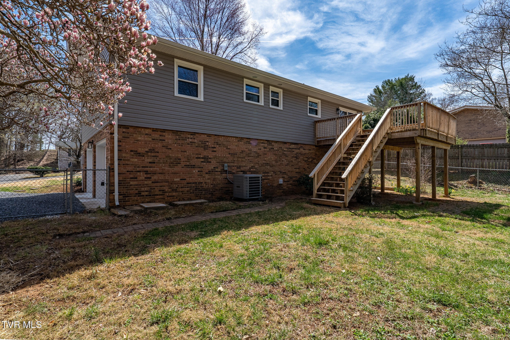 3613 Hazelnut Drive