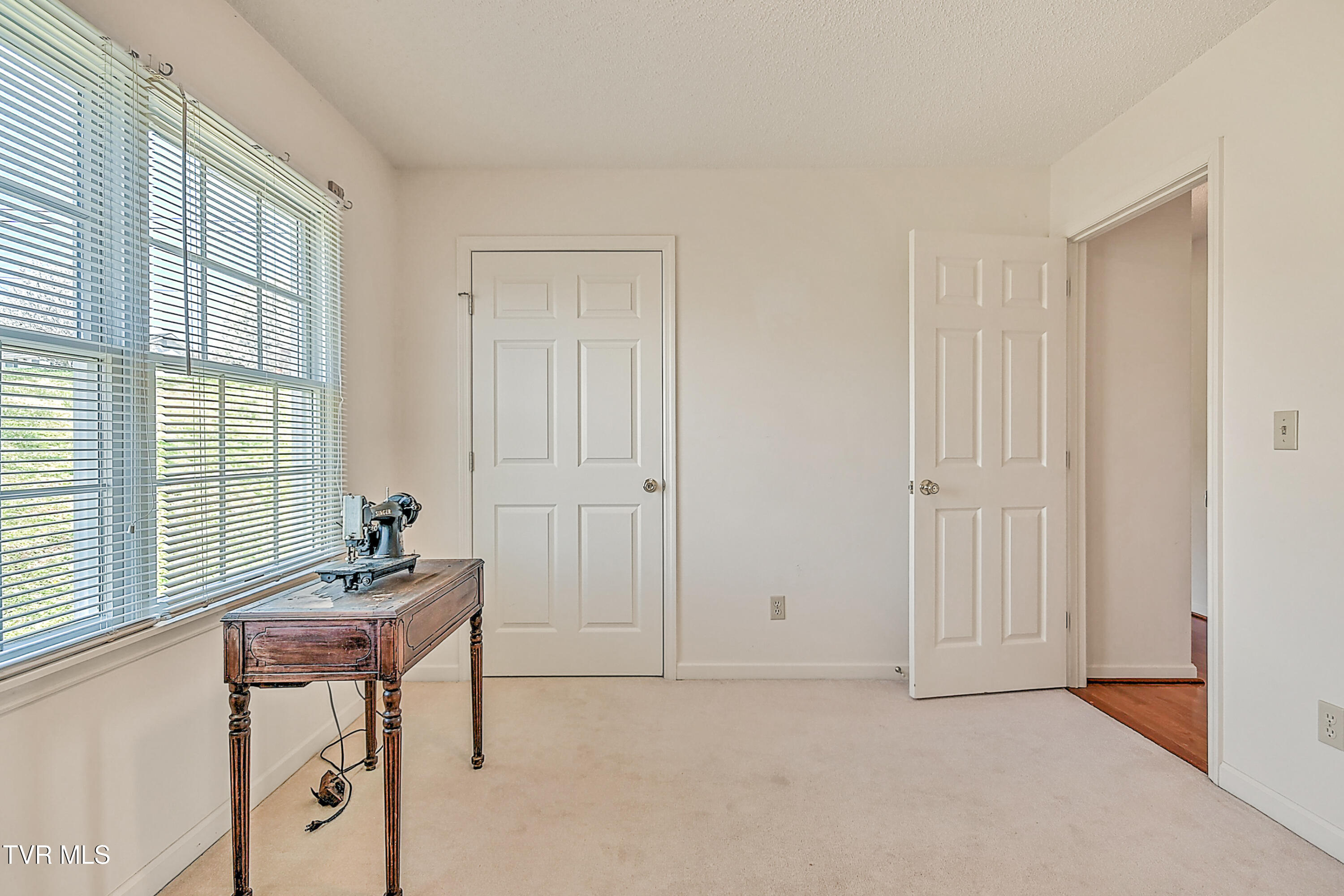 101 Valley Crest Drive