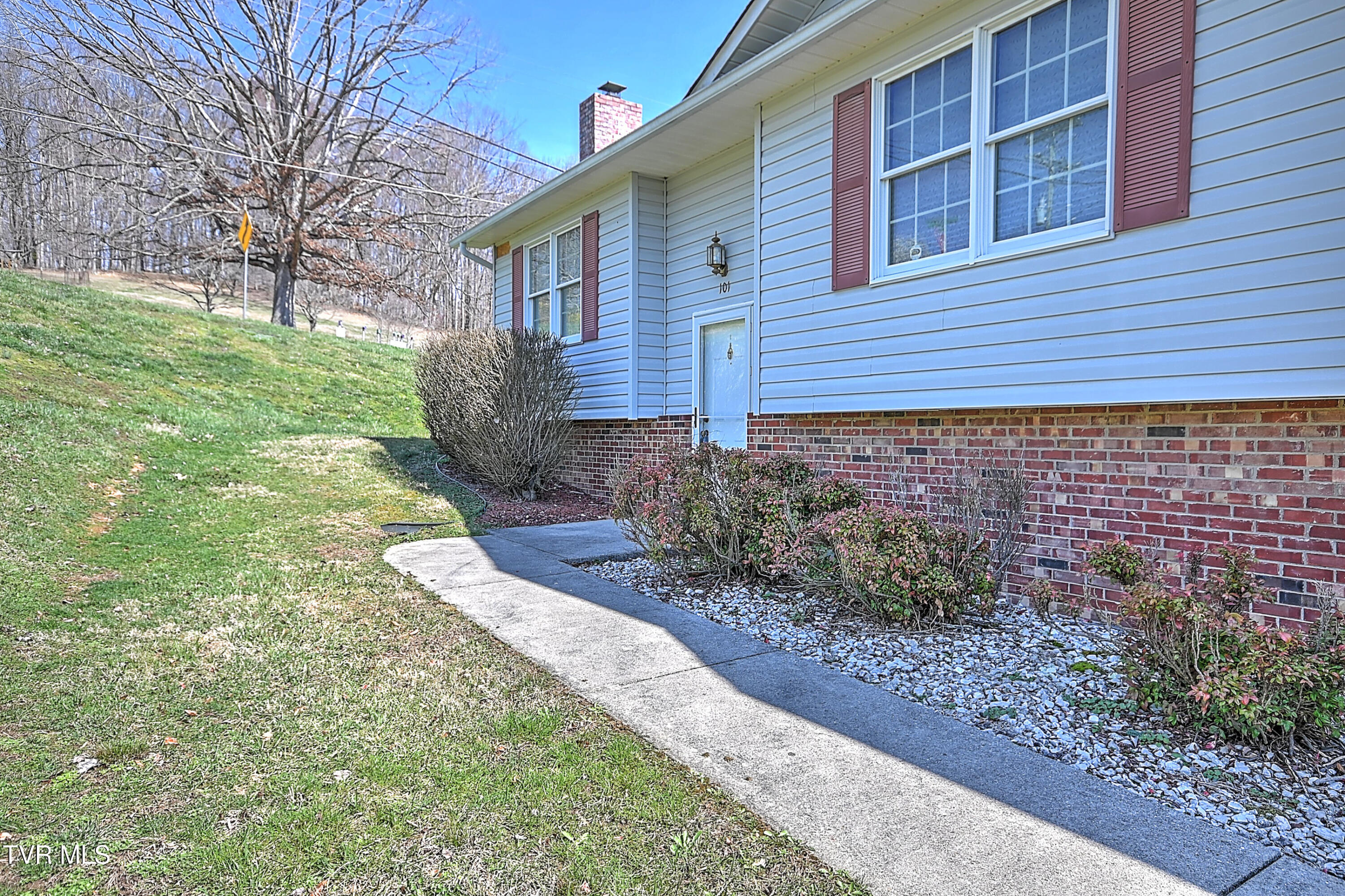 101 Valley Crest Drive