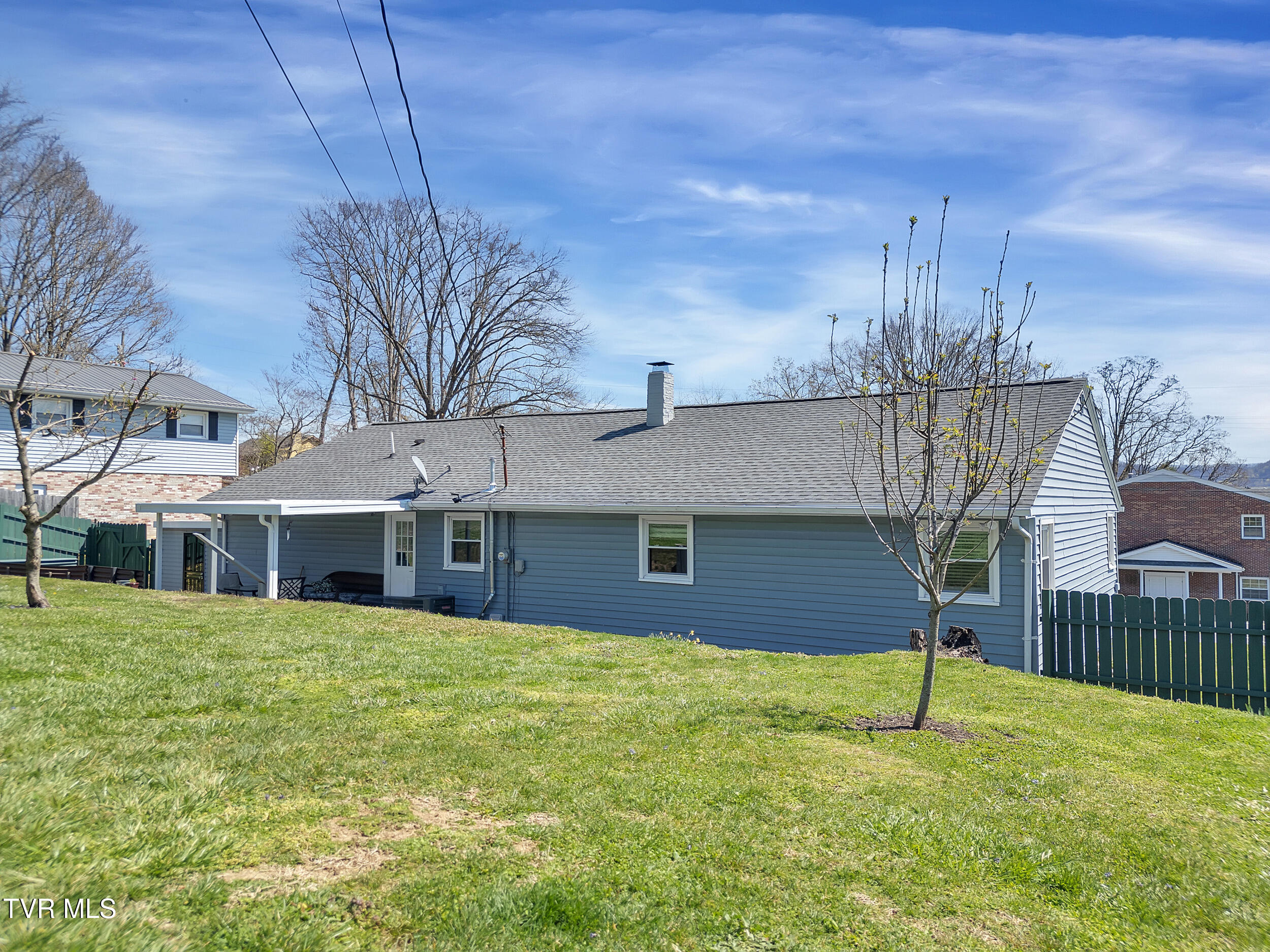 327 Oak Street
