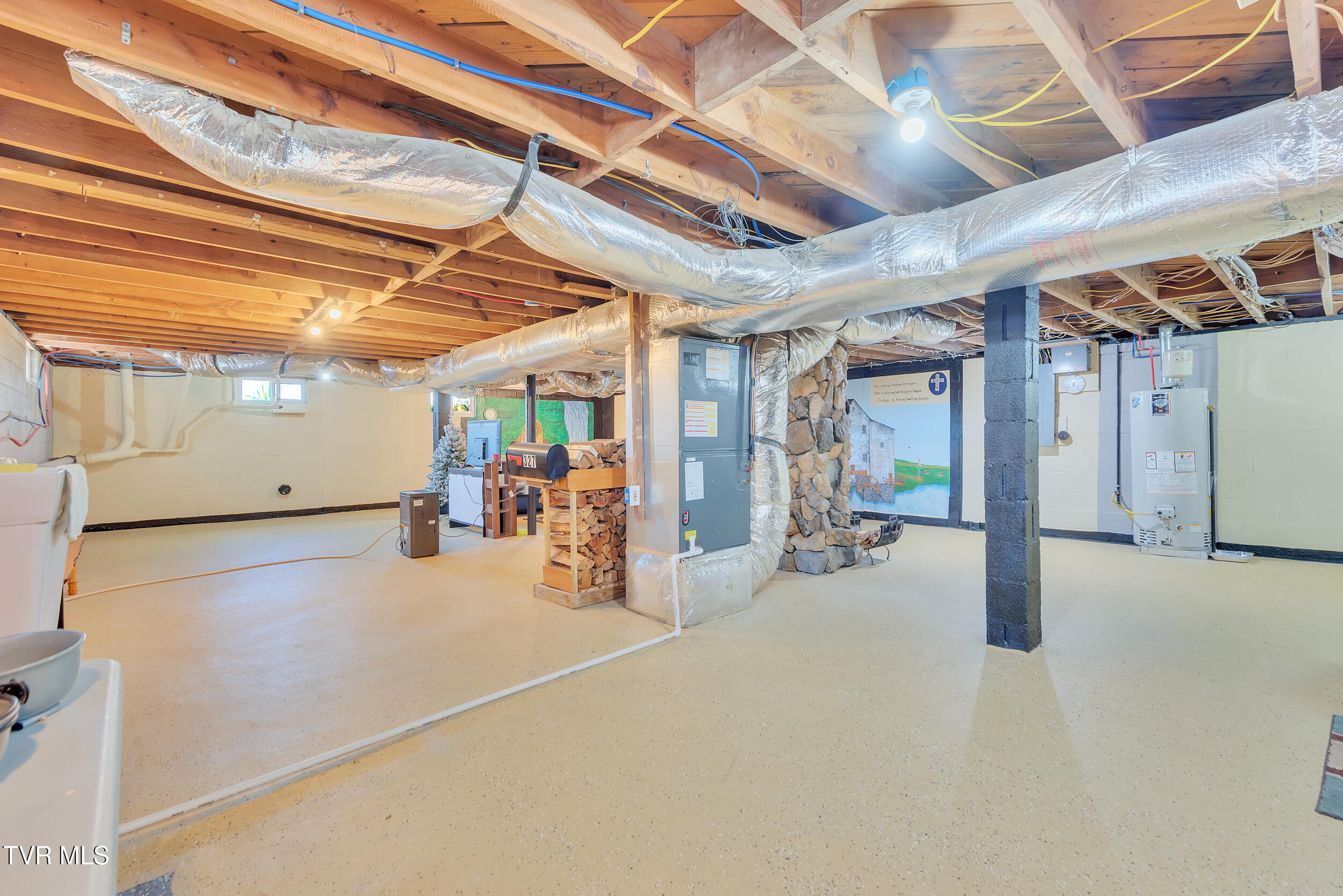 327 Oak Street