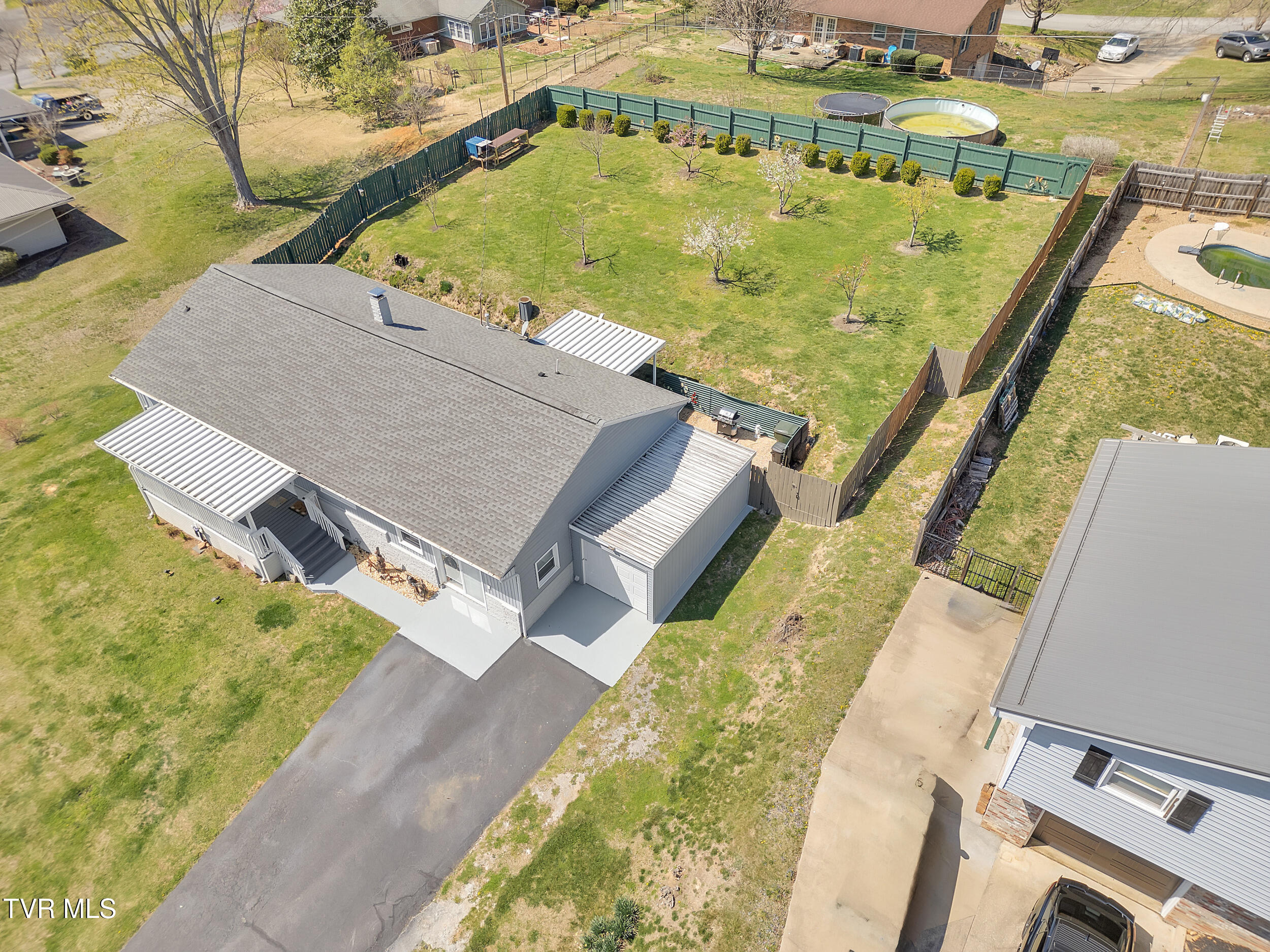 327 Oak Street