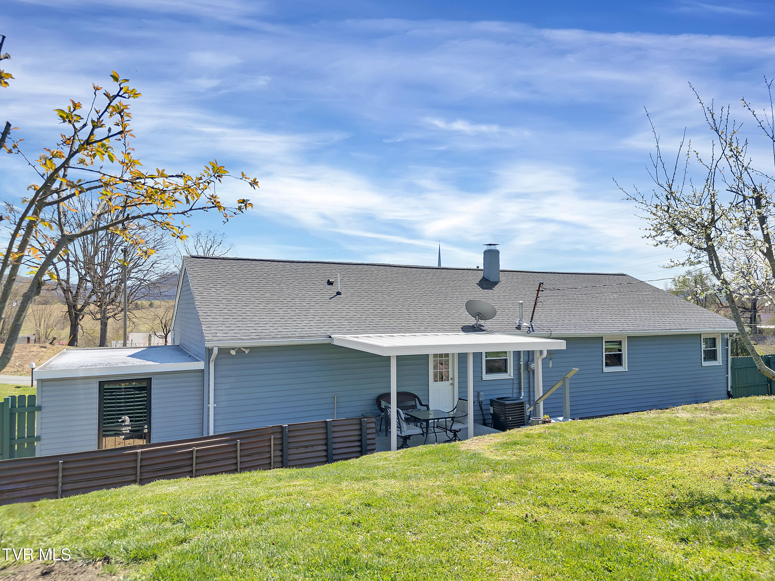 327 Oak Street