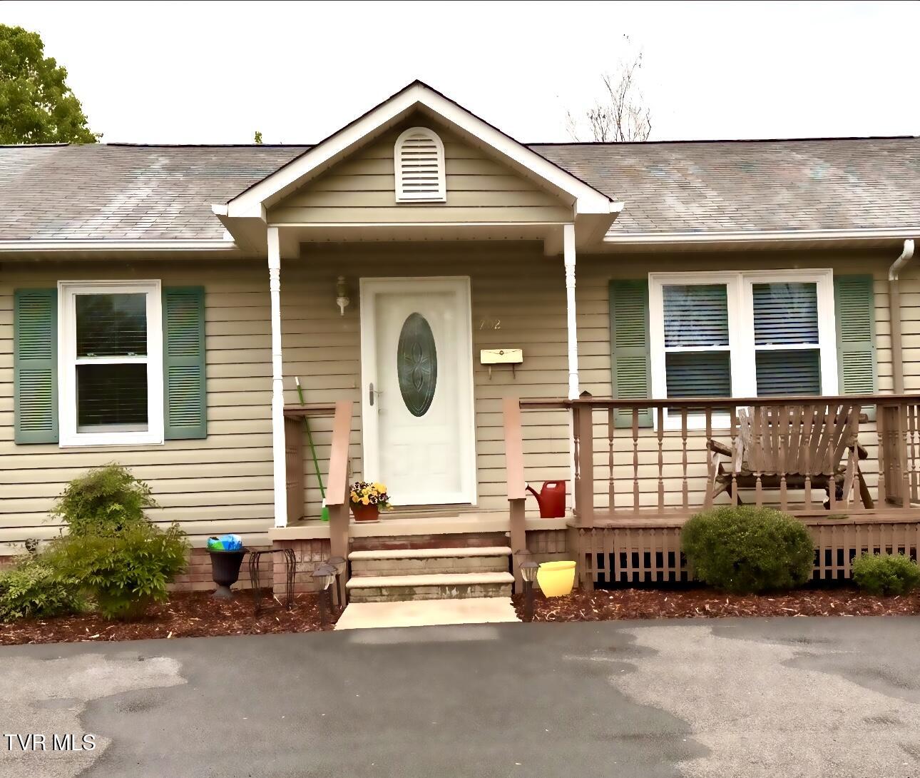 702 Hickory Street 702