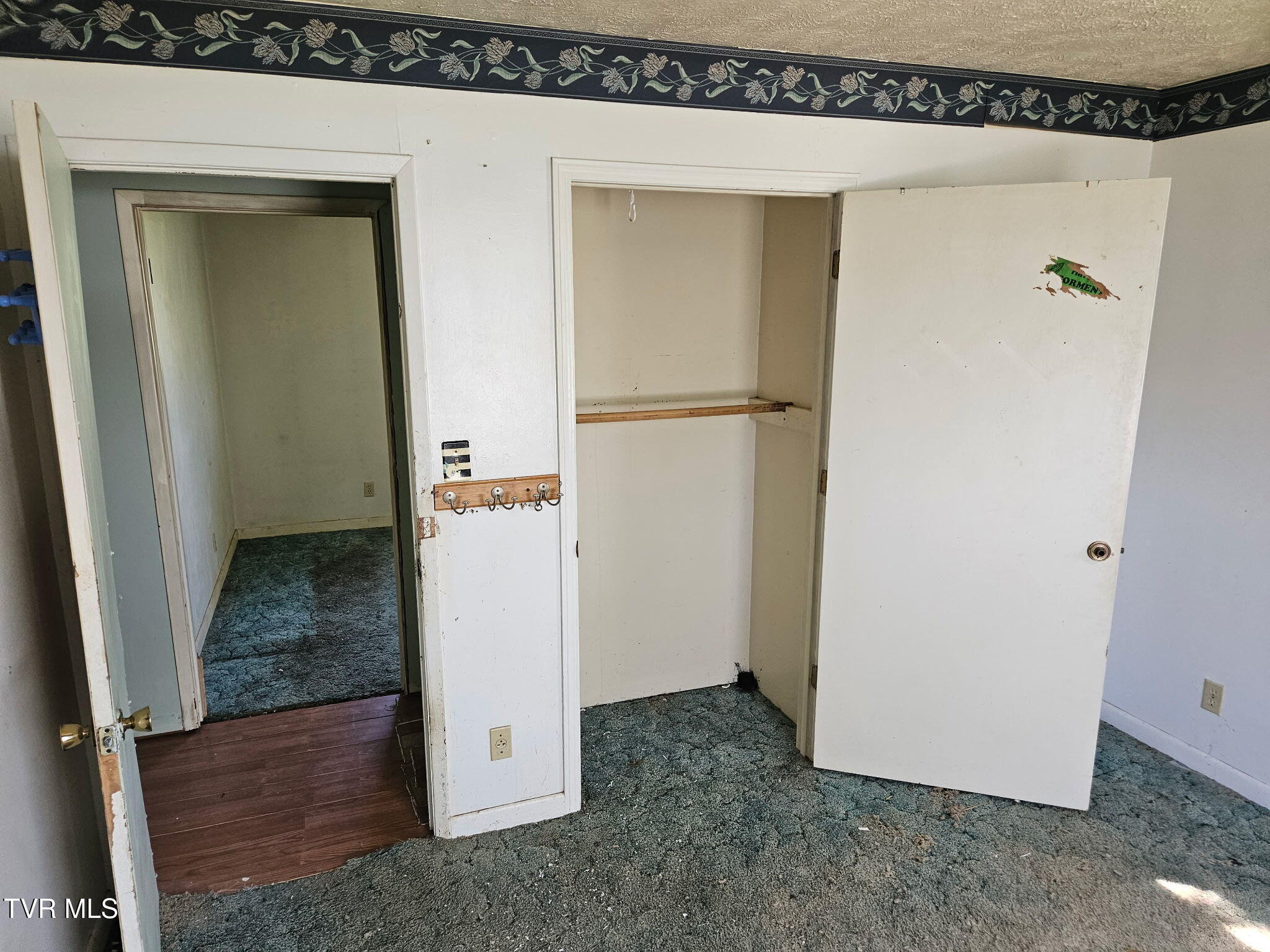1433 Silver City Road