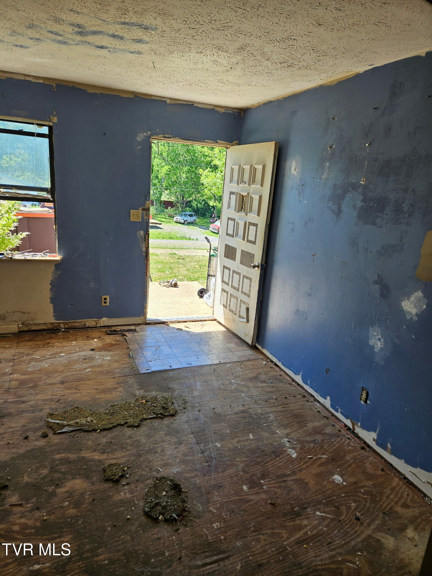 1433 Silver City Road