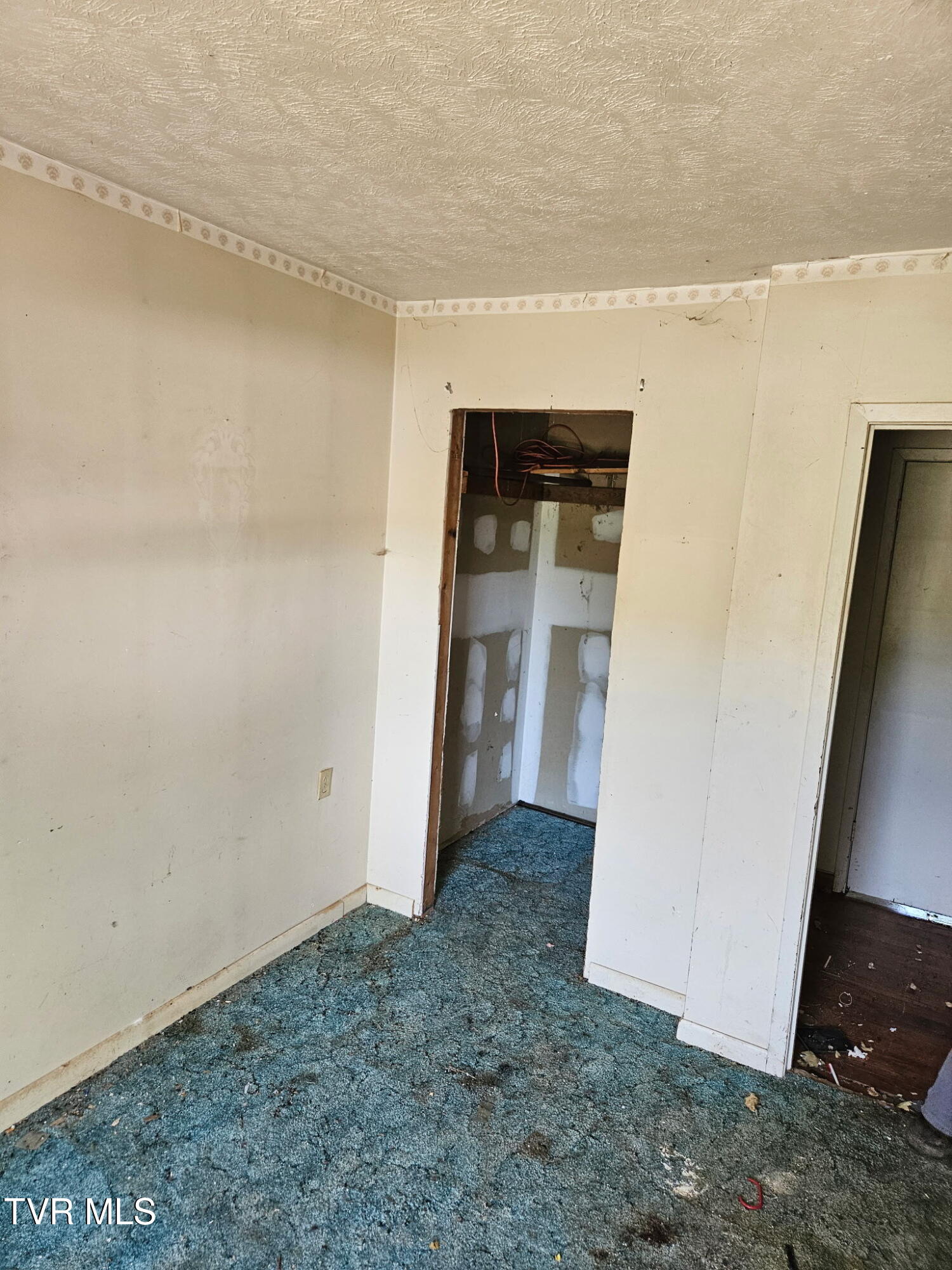 1433 Silver City Road