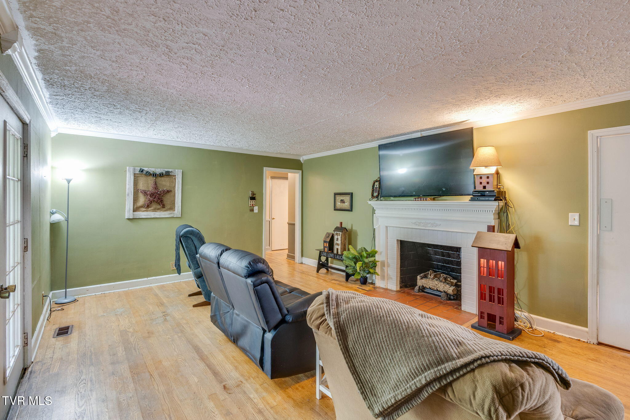 4016 Skyland Drive