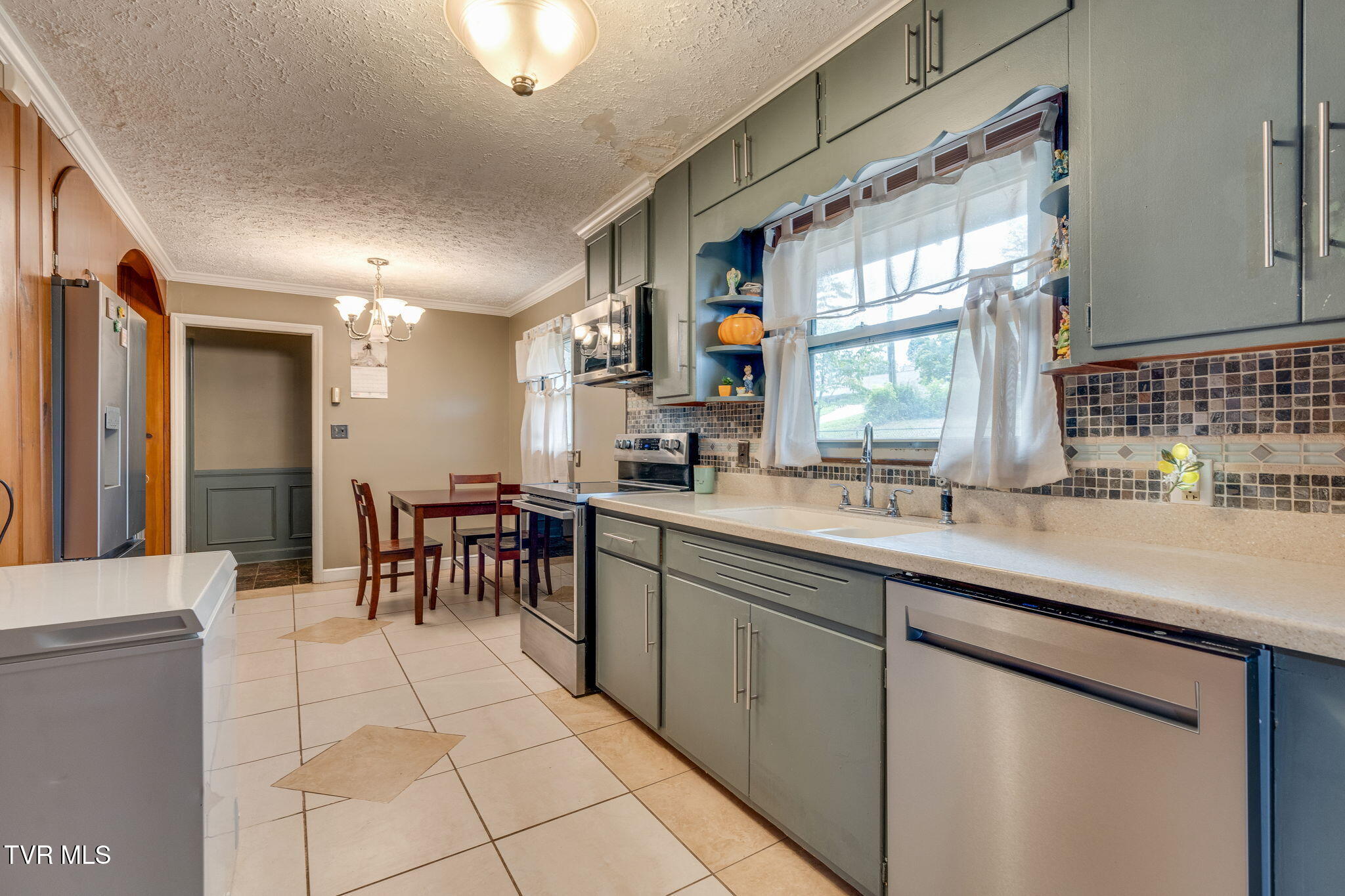 4016 Skyland Drive