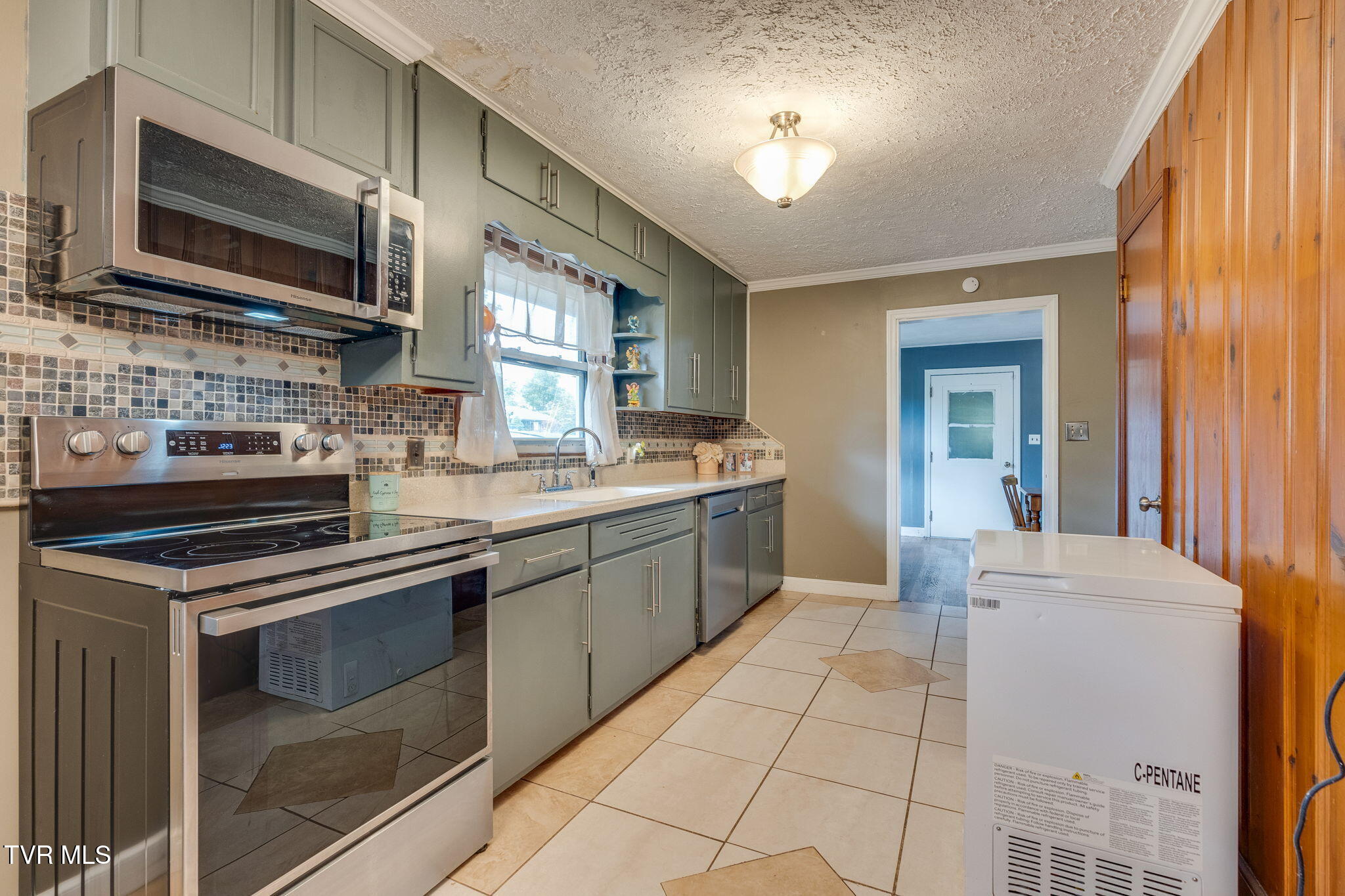 4016 Skyland Drive